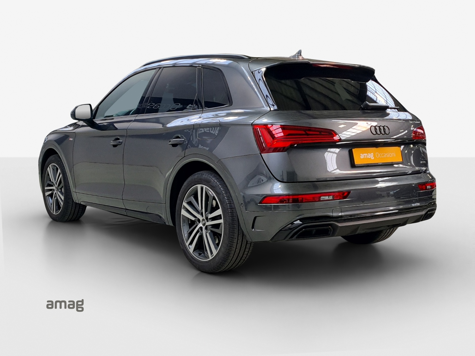 AUDI Q5 50 TFSI e PHEV S line quattro S-tronic-image-2