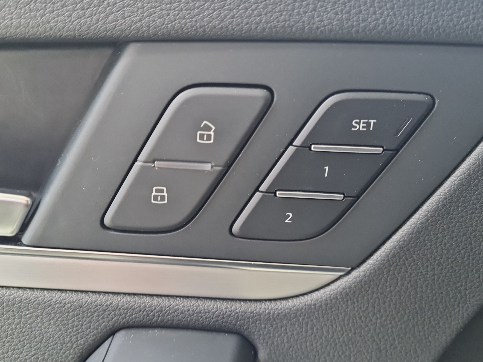 AUDI Q5 50 TFSI e PHEV S line quattro S-tronic-image-15
