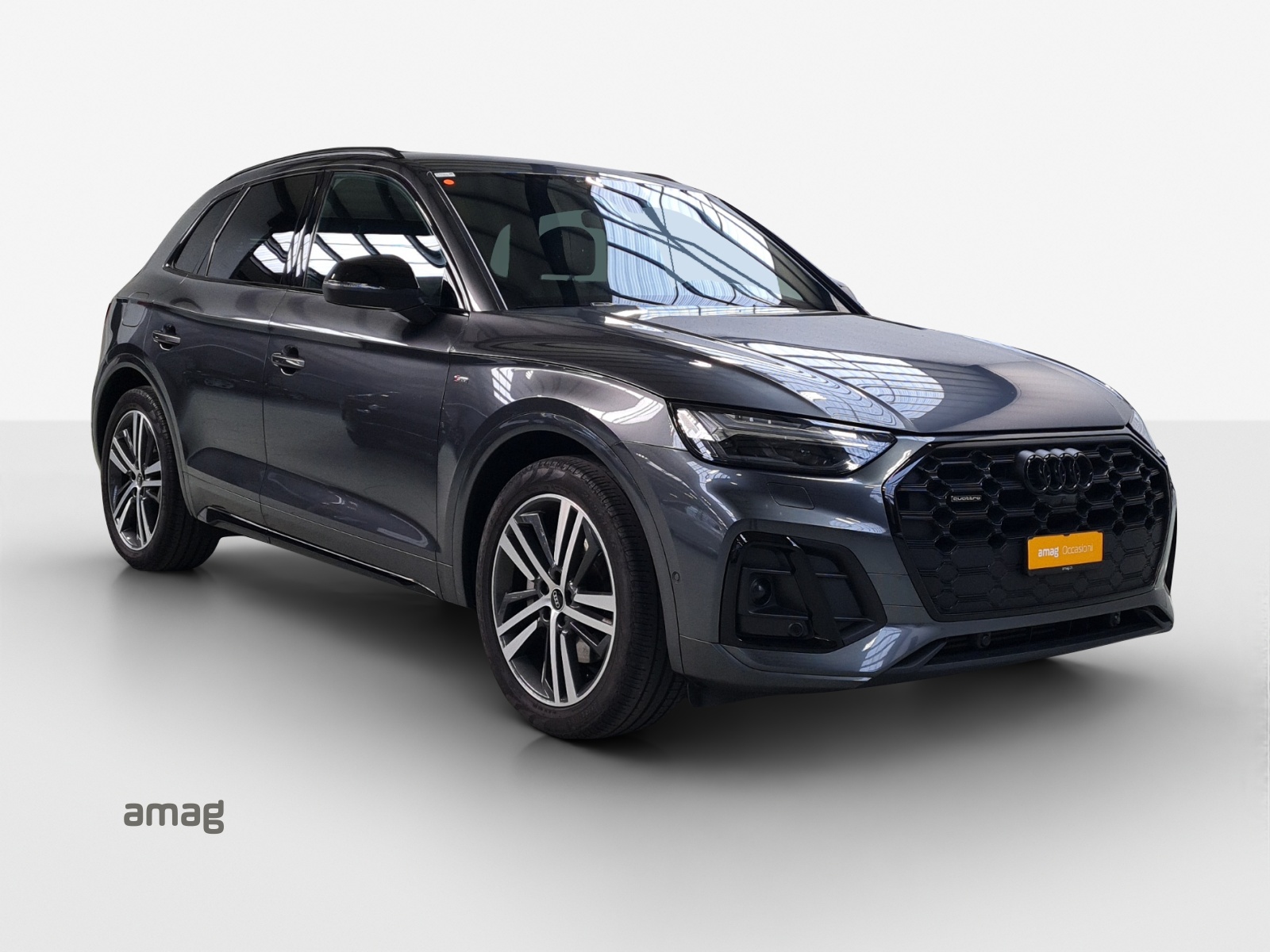 AUDI Q5 50 TFSI e PHEV S line quattro S-tronic-image-5