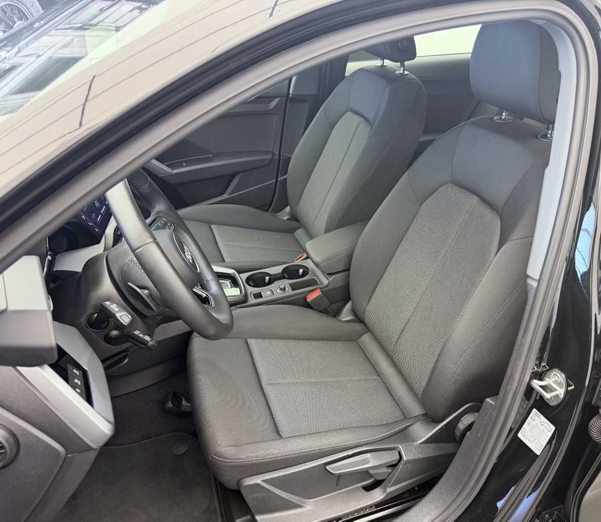 AUDI A3 allstreet 35 TFSI Attraction S-tronic-image-5