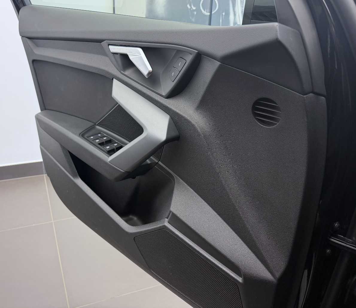 AUDI A3 allstreet 35 TFSI Attraction S-tronic-image-4