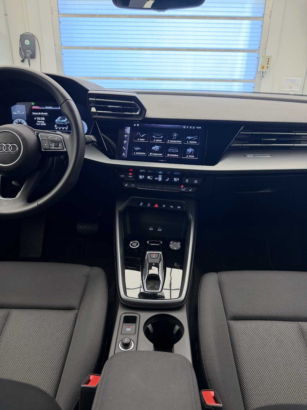 AUDI A3 allstreet 35 TFSI Attraction S-tronic-image-10