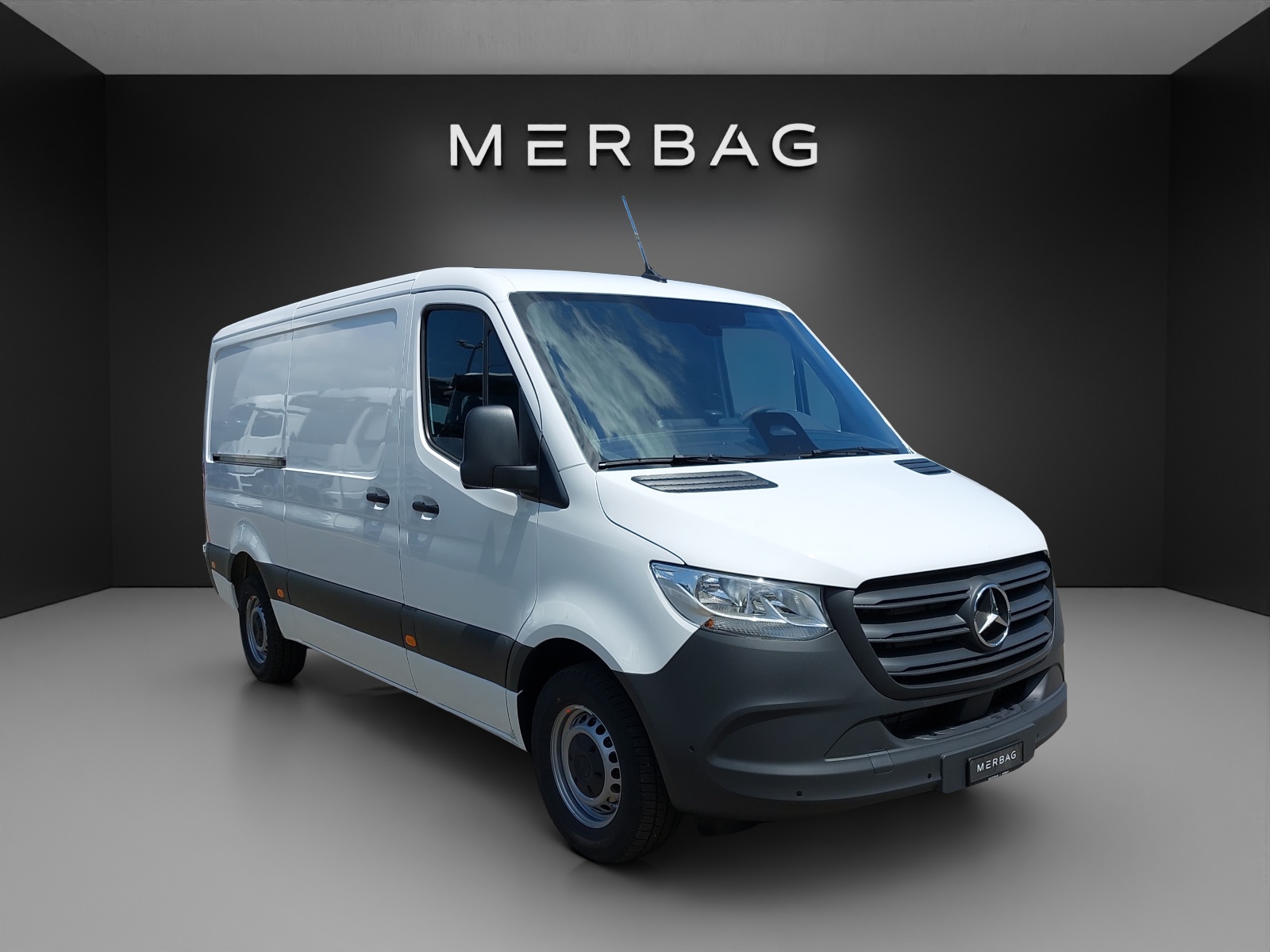 MERCEDES-BENZ Sprinter 317 CDI Standard 9G-TRONIC-image-0