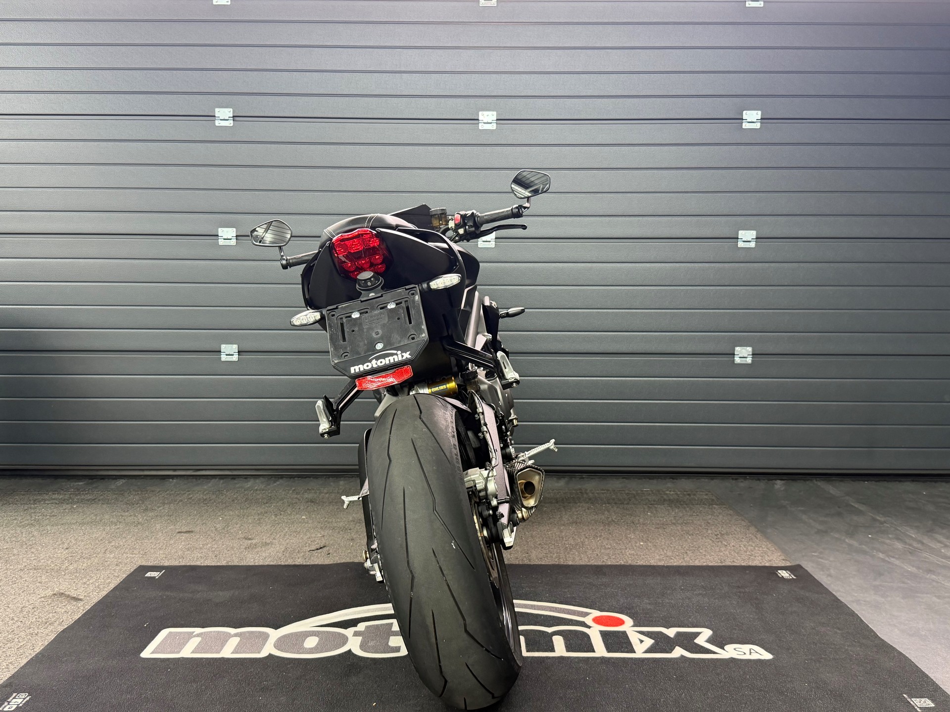 TRIUMPH Street Triple RS 765 ABS-showroom-element-3