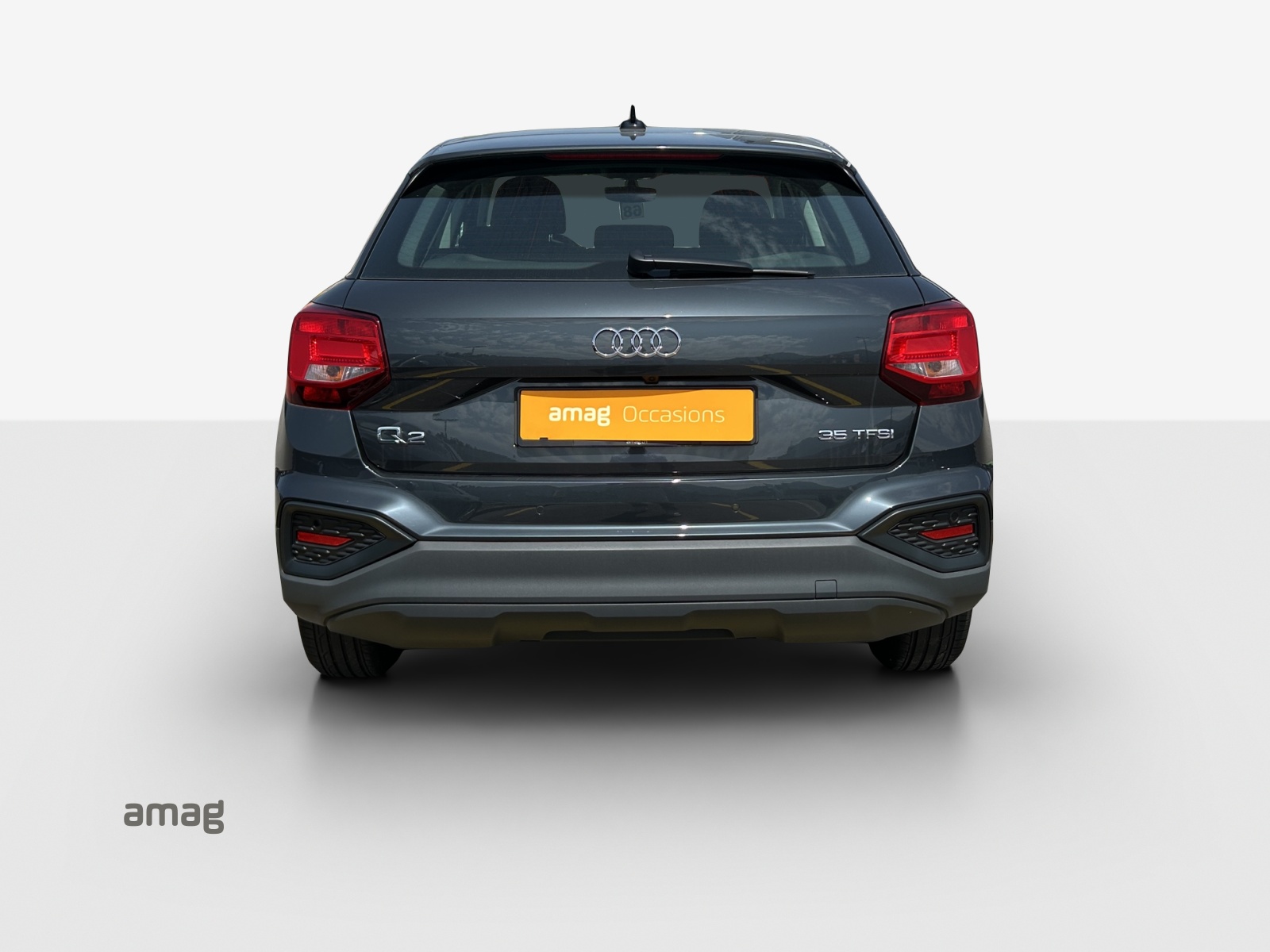 AUDI Q2 35 TFSI S-tronic-showroom-element-3
