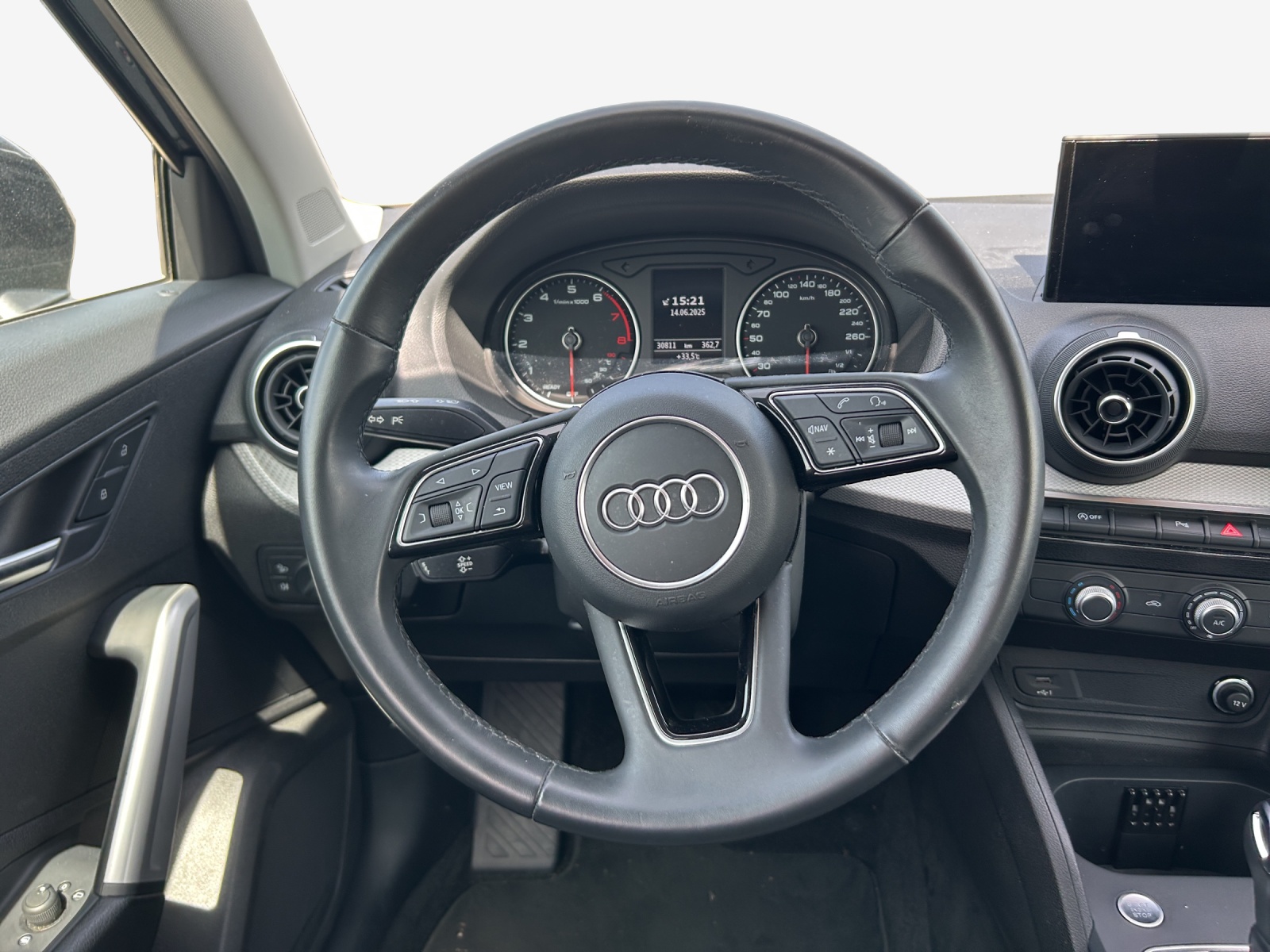 AUDI Q2 35 TFSI S-tronic-image-6