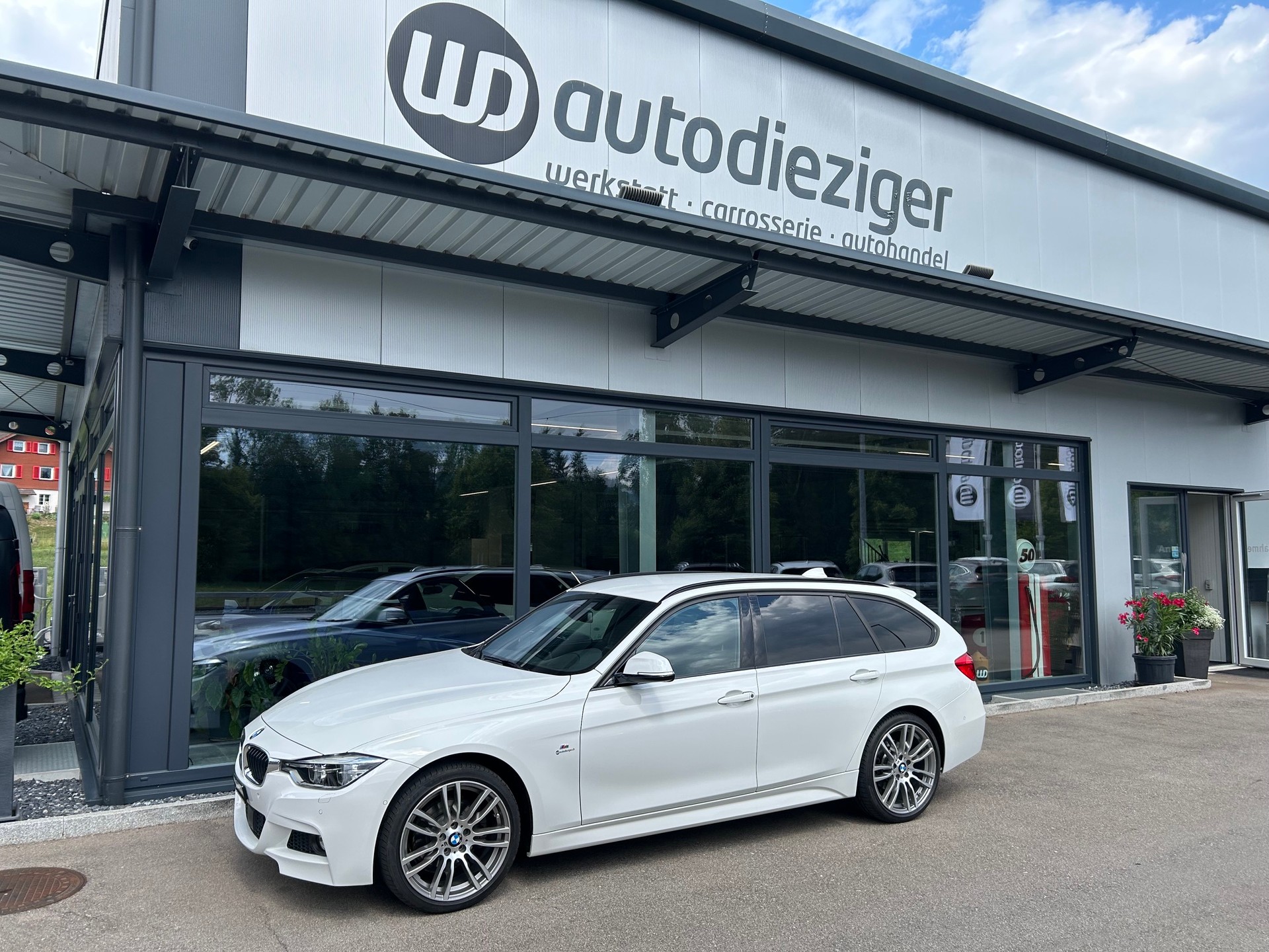 BMW 330i xDrive Touring M Sport Steptronic