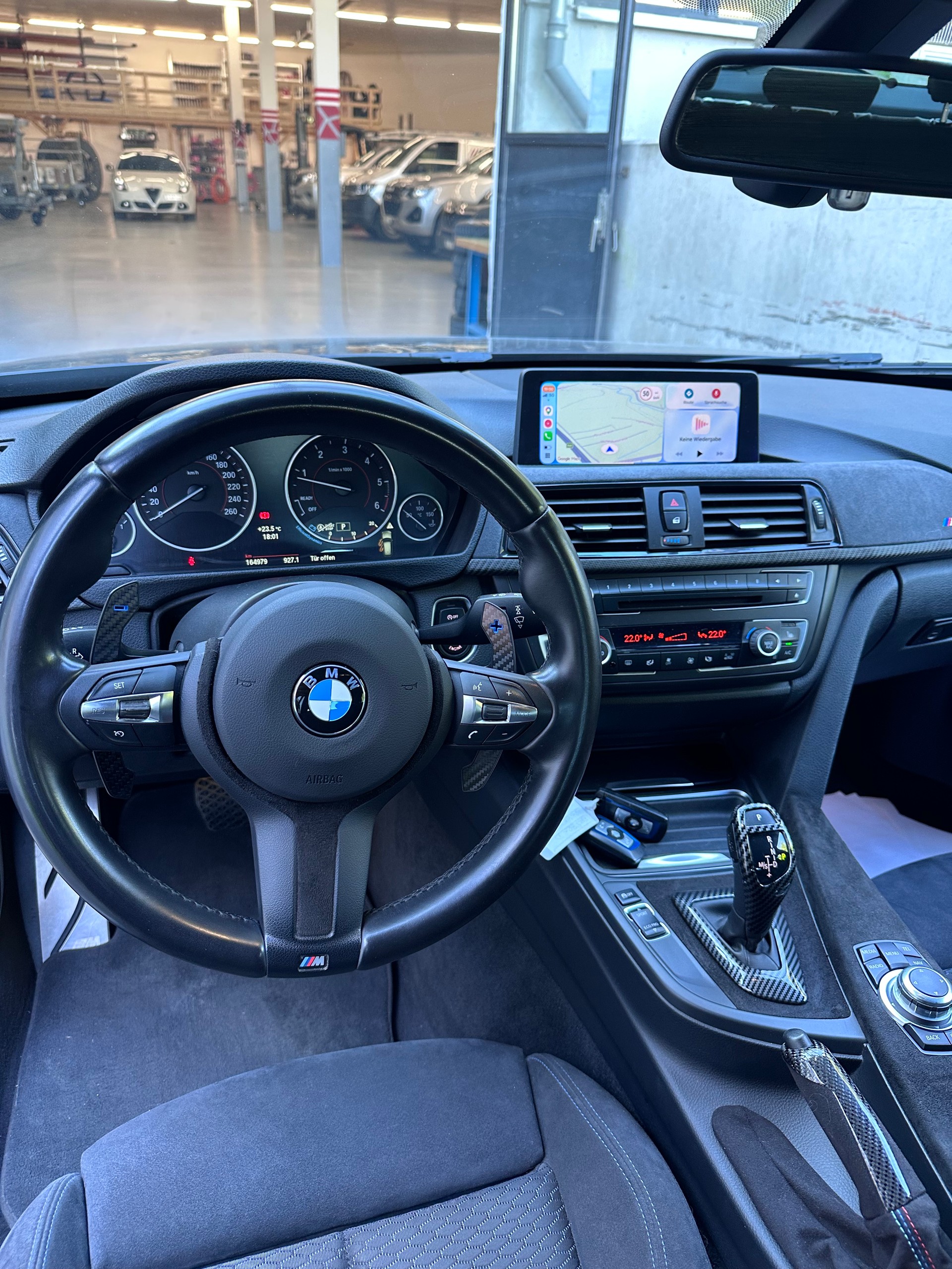 BMW 320d-image-5