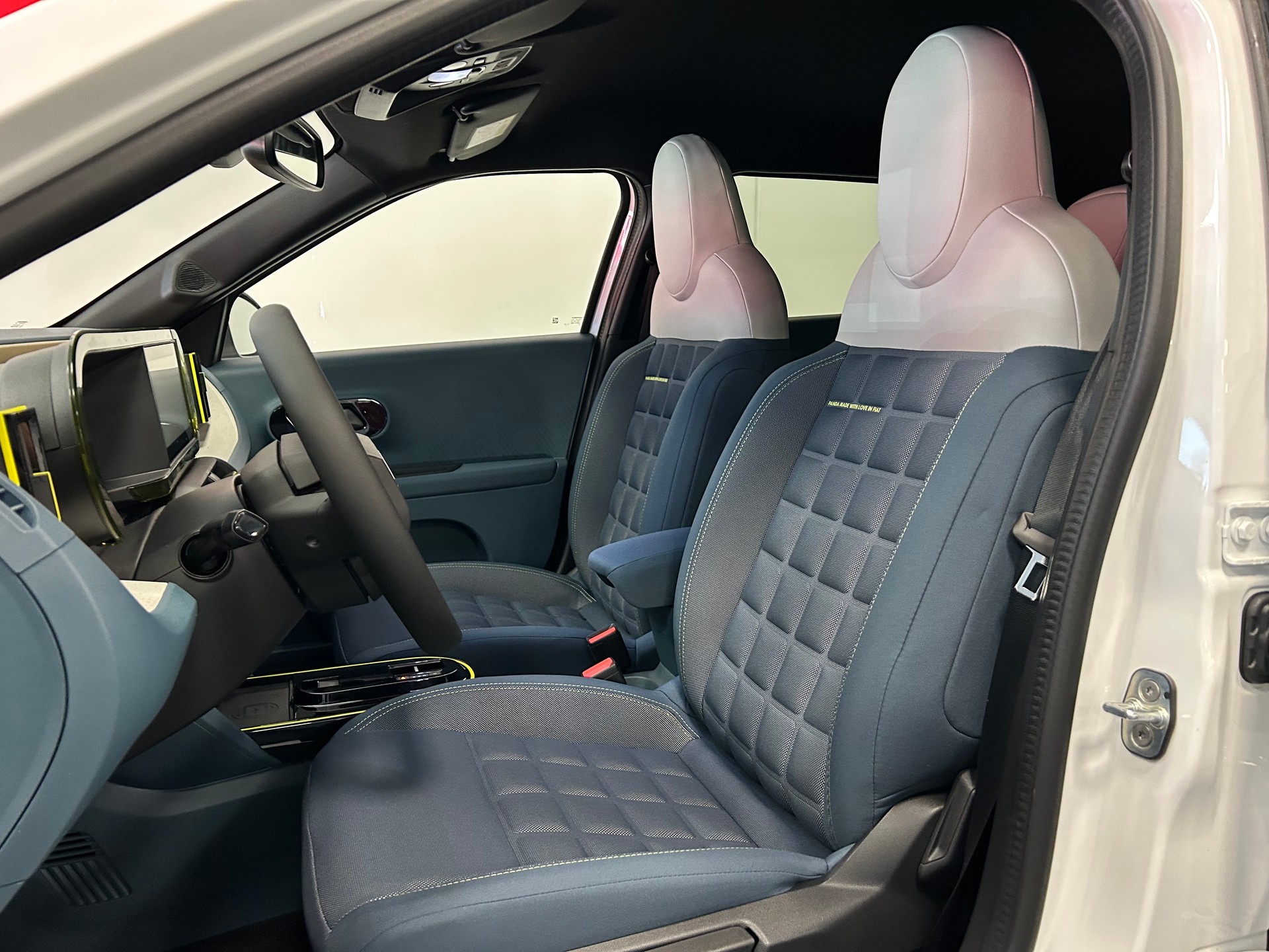 FIAT Grande Panda Elektro La Prima-image-6