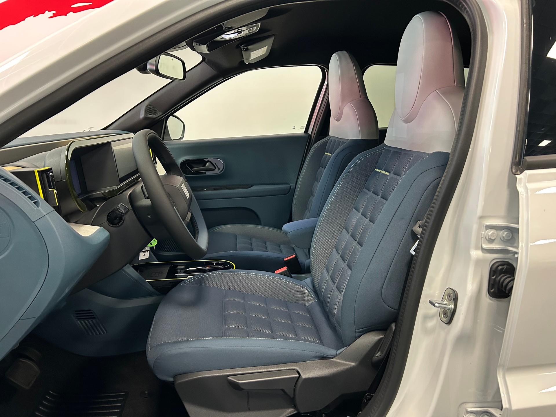 FIAT Grande Panda Elektro La Prima-image-5