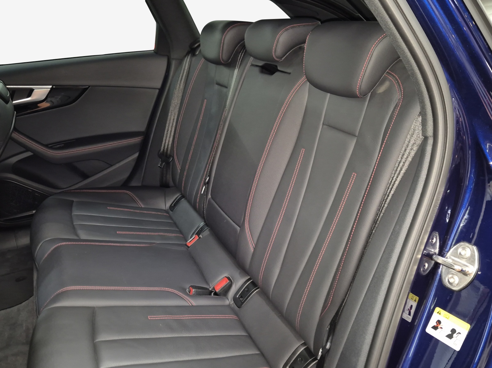 AUDI A4 Avant 40 TDI quattro S-tronic-image-11