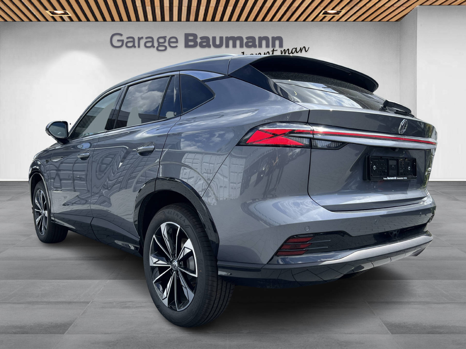 MG HS 1.5 Hybrid Luxury-image-4