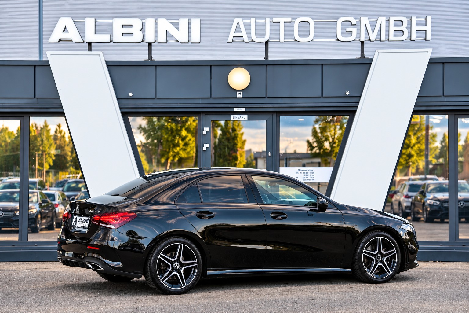 MERCEDES-BENZ A 220 d AMG Line 4m Limousine-showroom-element-2