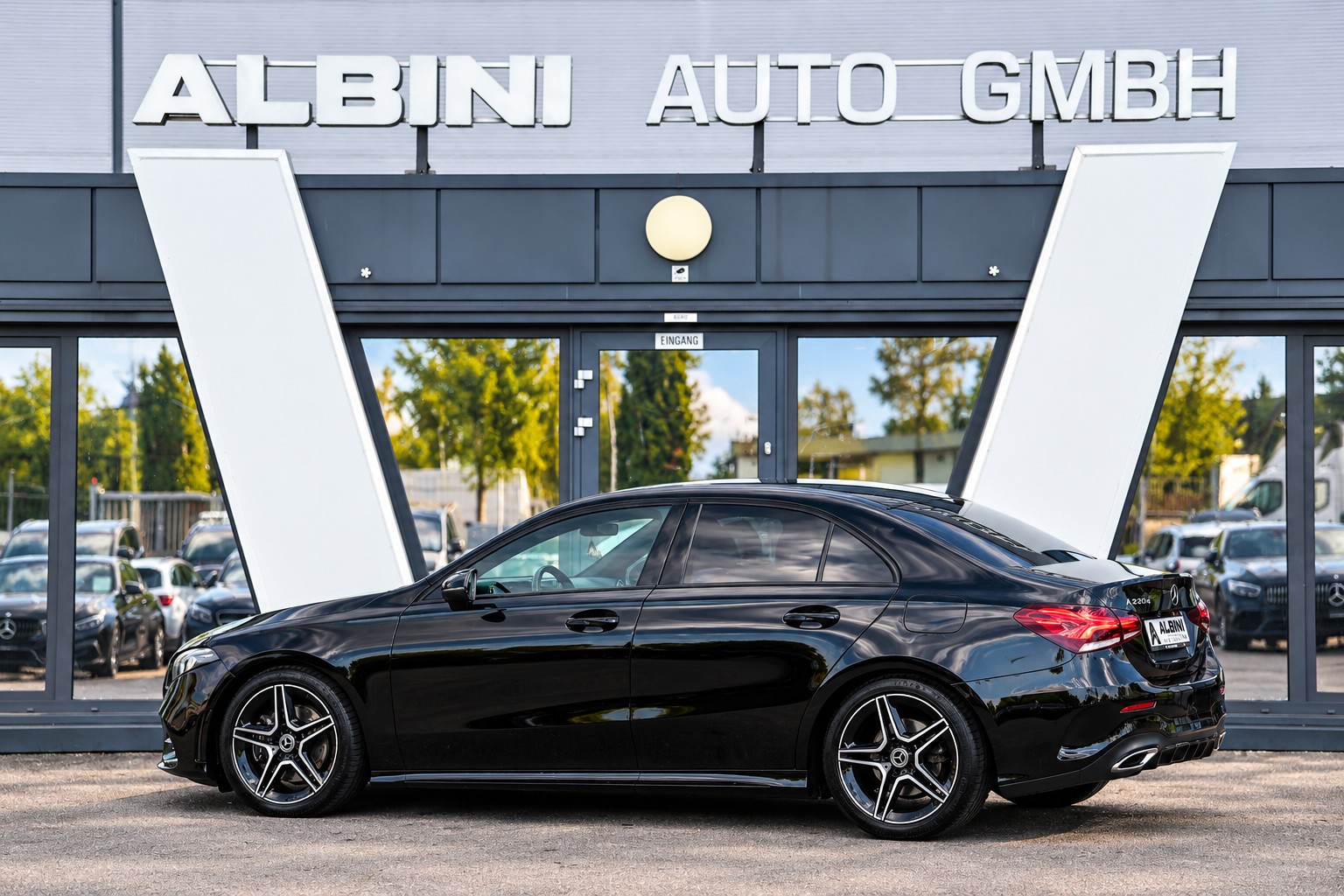 MERCEDES-BENZ A 220 d AMG Line 4m Limousine-showroom-element-3