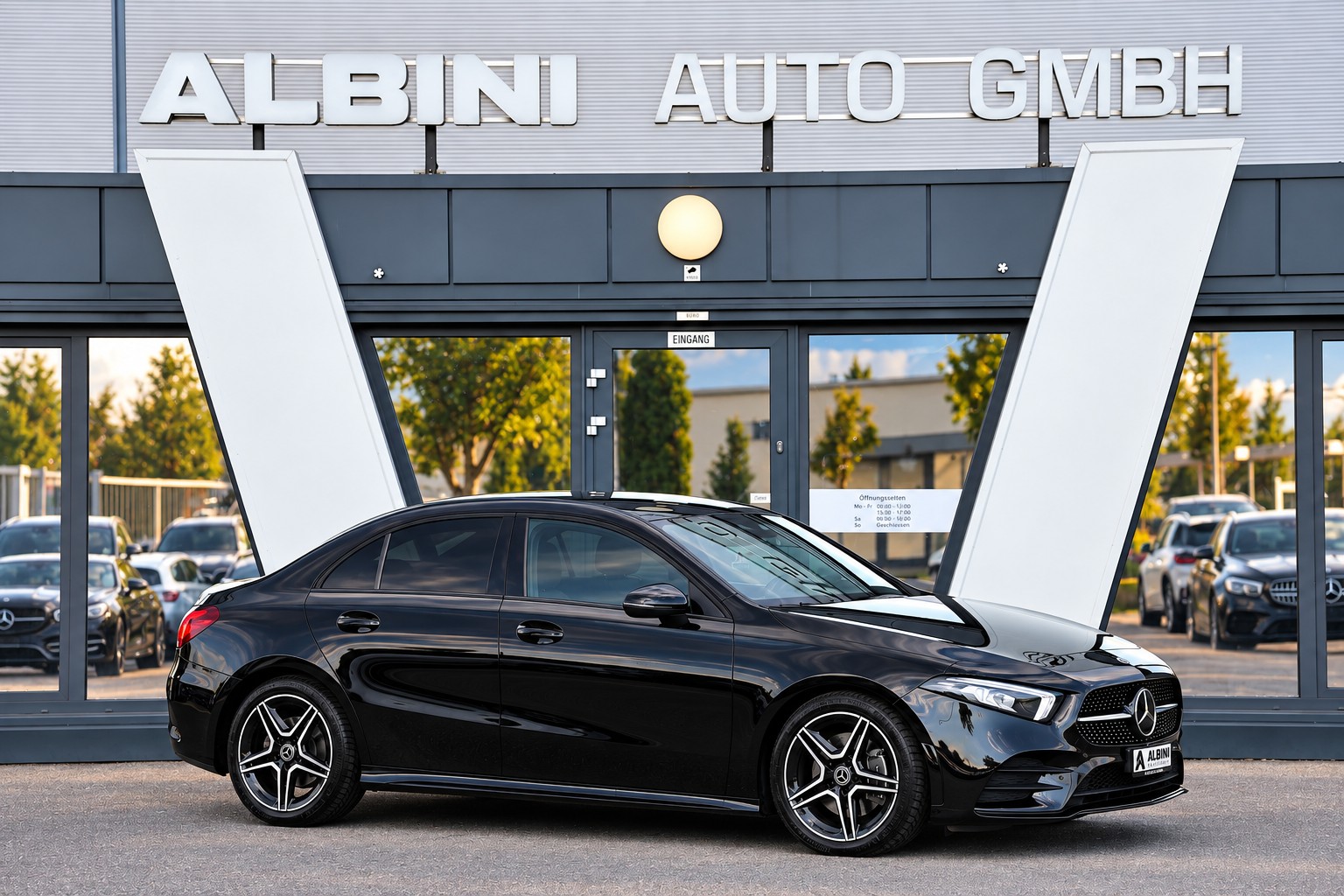 MERCEDES-BENZ A 220 d AMG Line 4m Limousine-showroom-element-1