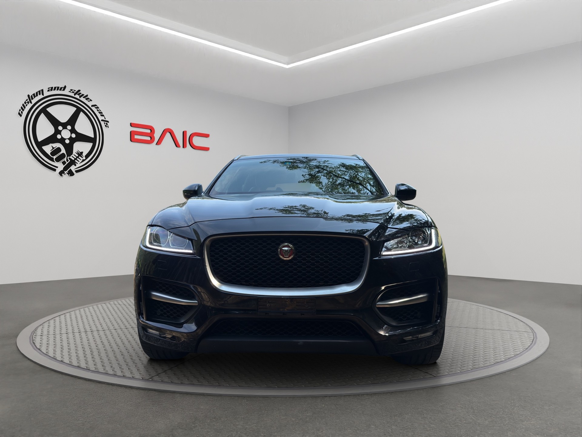 JAGUAR F-Pace 2.0d R-Sport AWD Automatik 90YRS Celebration-image-1