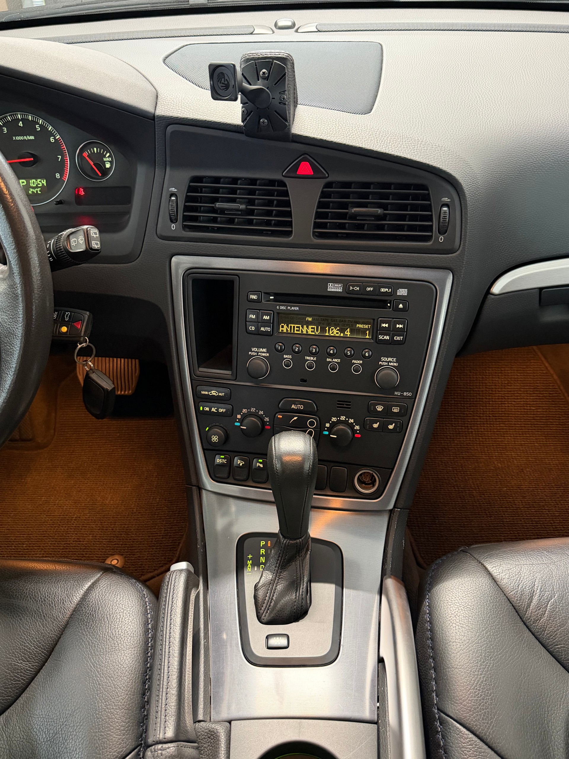 VOLVO XC70 2.5T AWD Summum-image-8