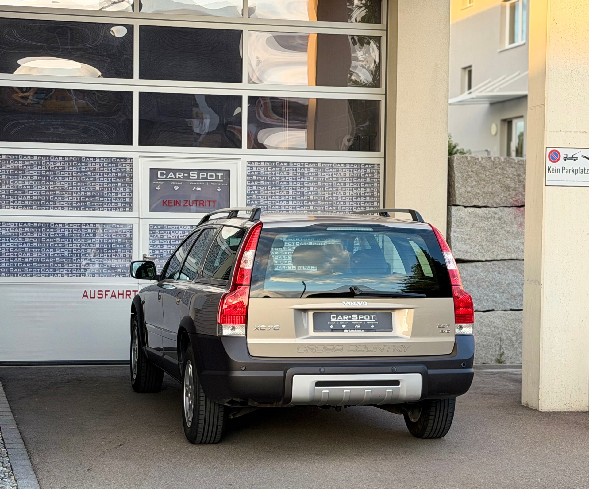 VOLVO XC70 2.5T AWD Summum-image-5