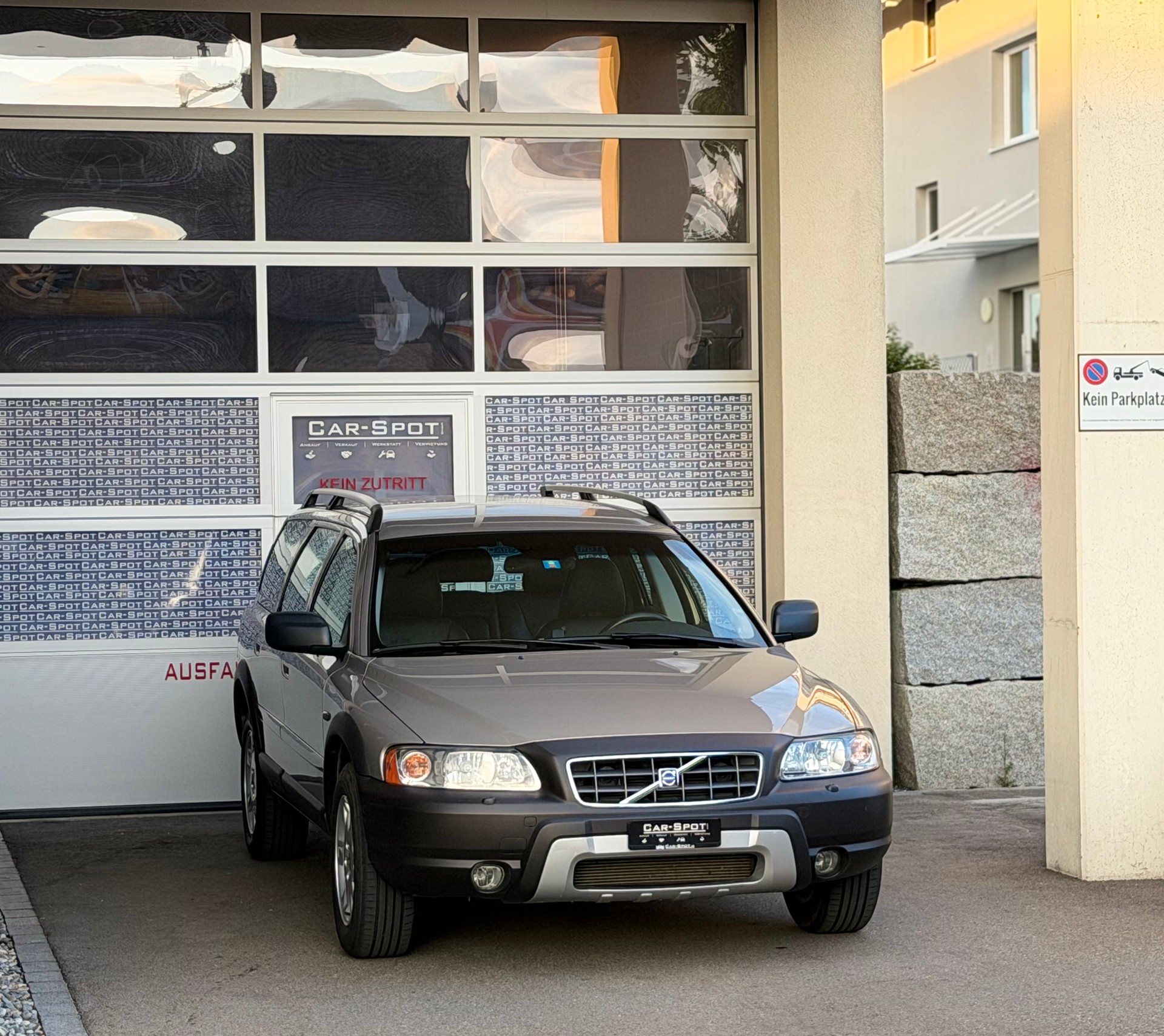 VOLVO XC70 2.5T AWD Summum-image-2