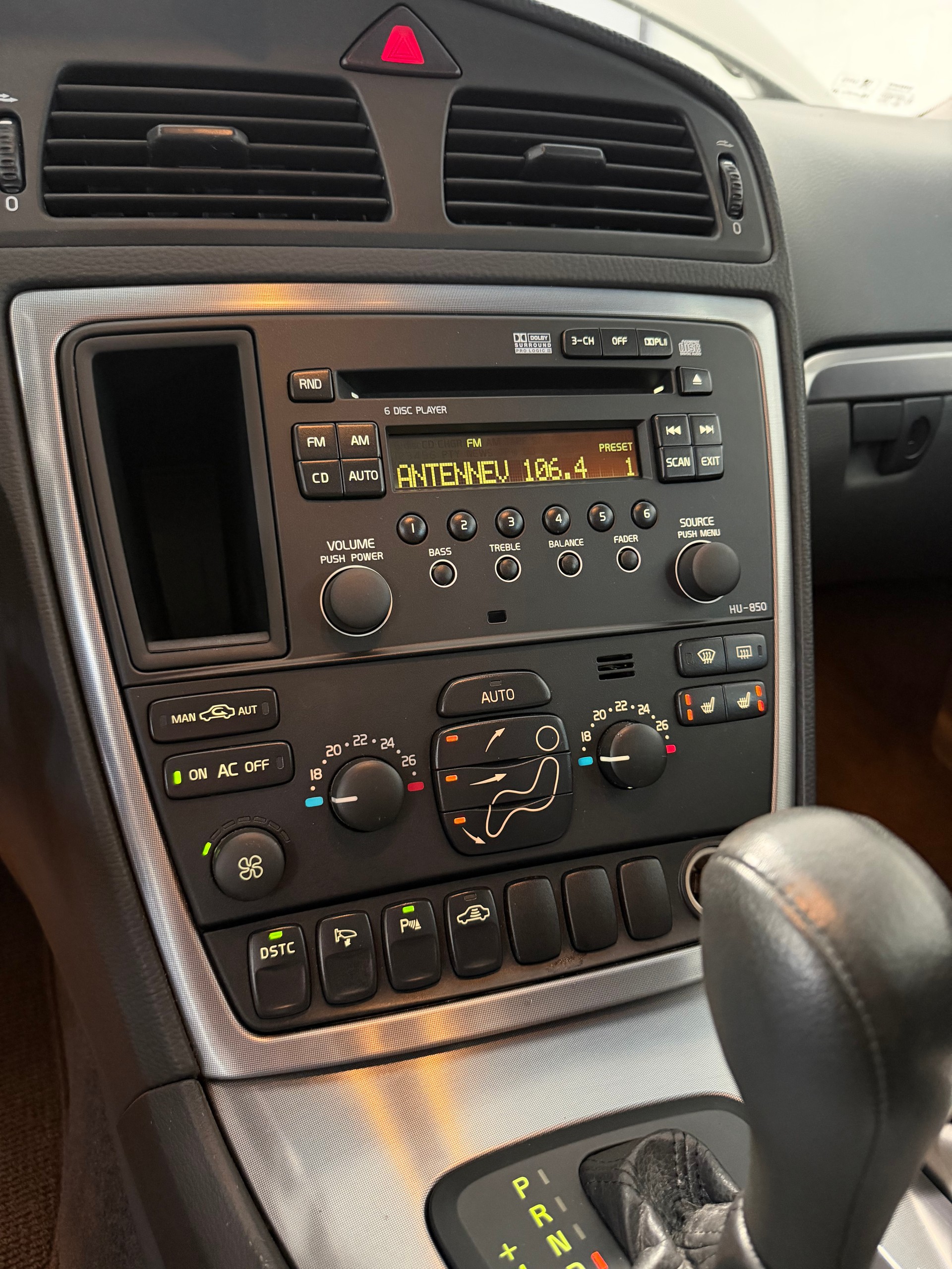 VOLVO XC70 2.5T AWD Summum-image-14