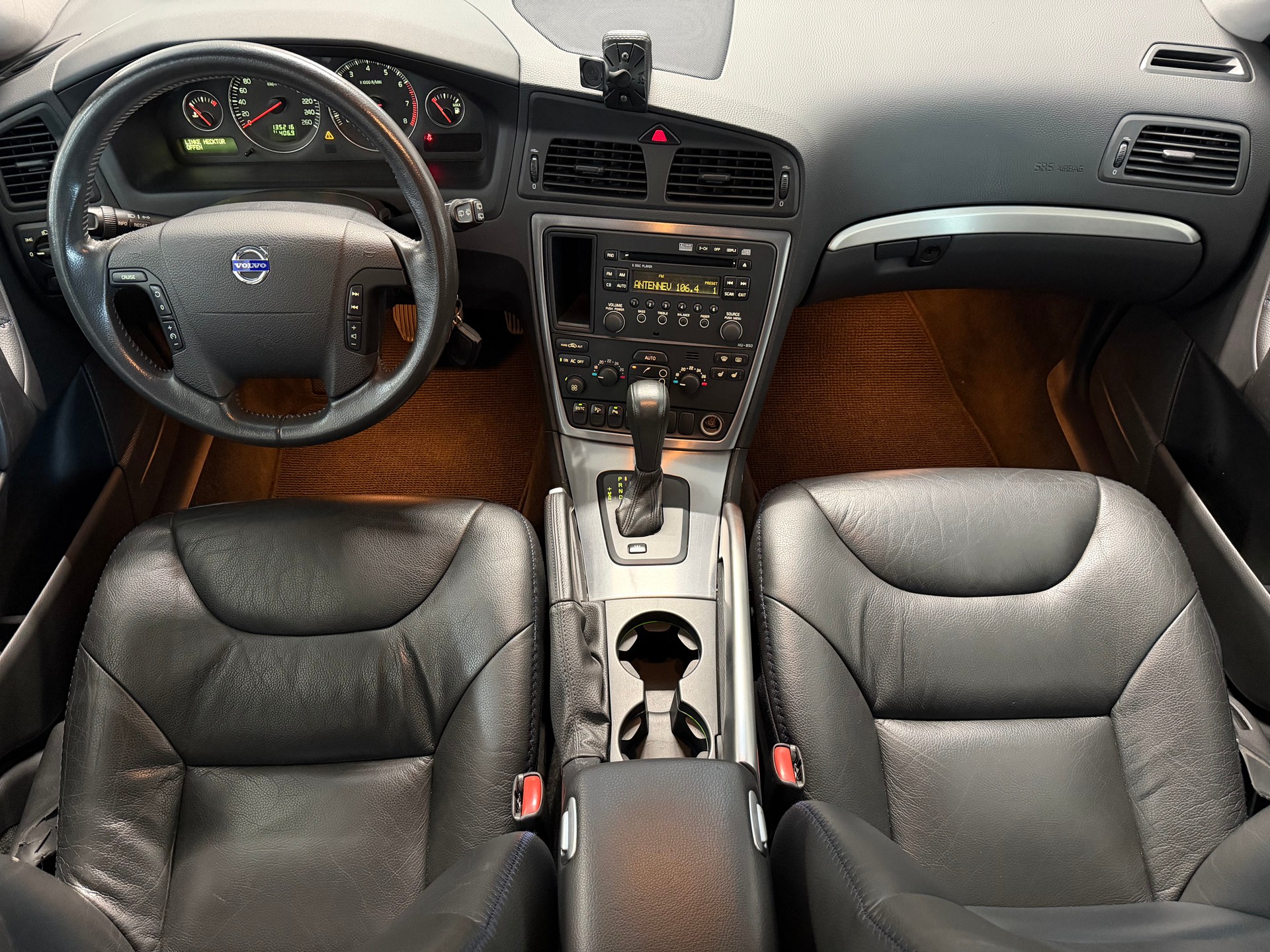 VOLVO XC70 2.5T AWD Summum-image-7
