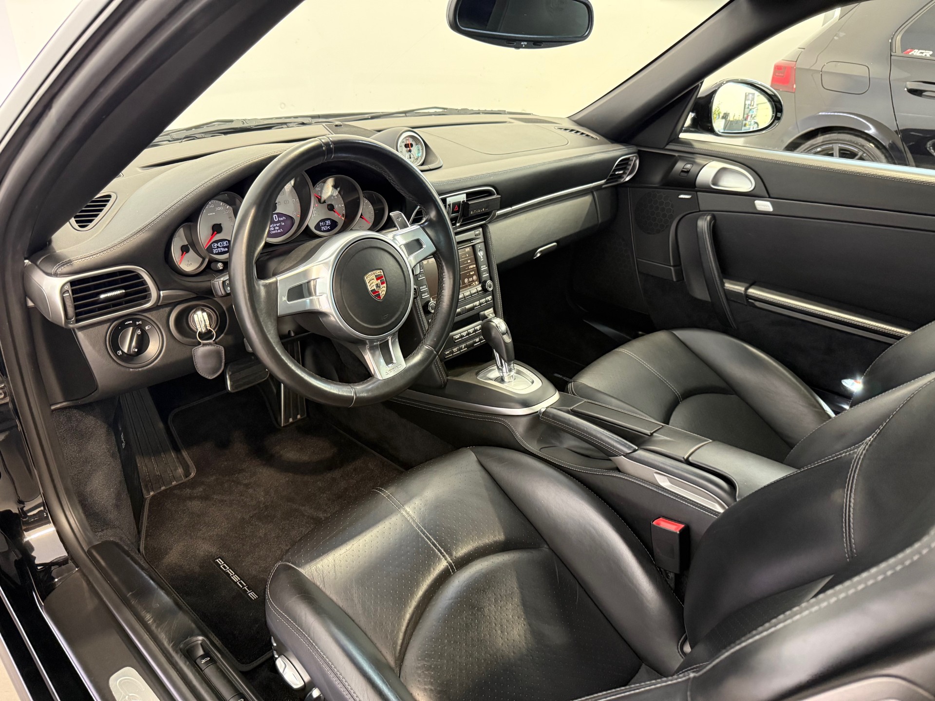 PORSCHE 911 Carrera 4S PDK-image-9