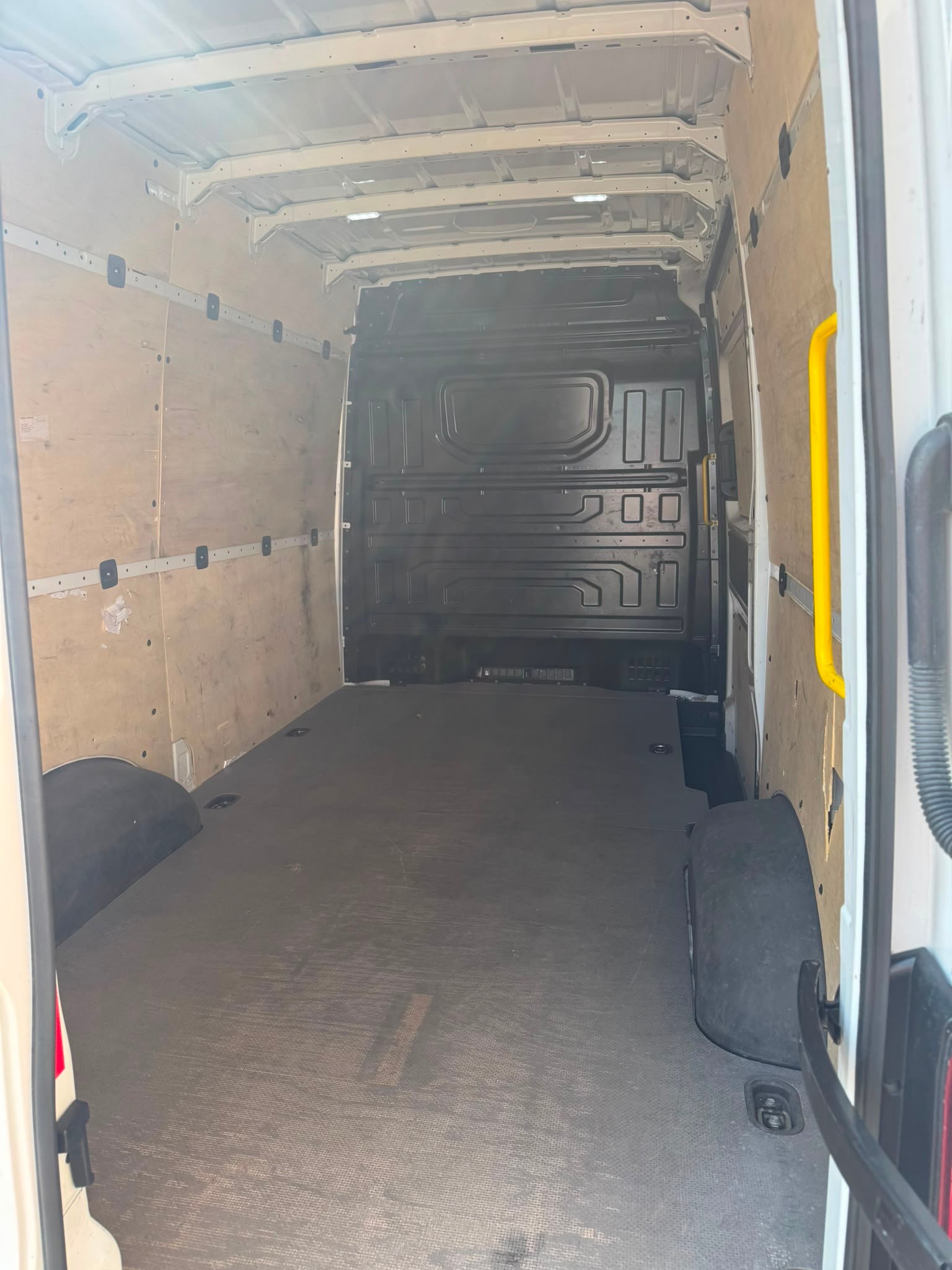 VW e-Crafter 35-image-10
