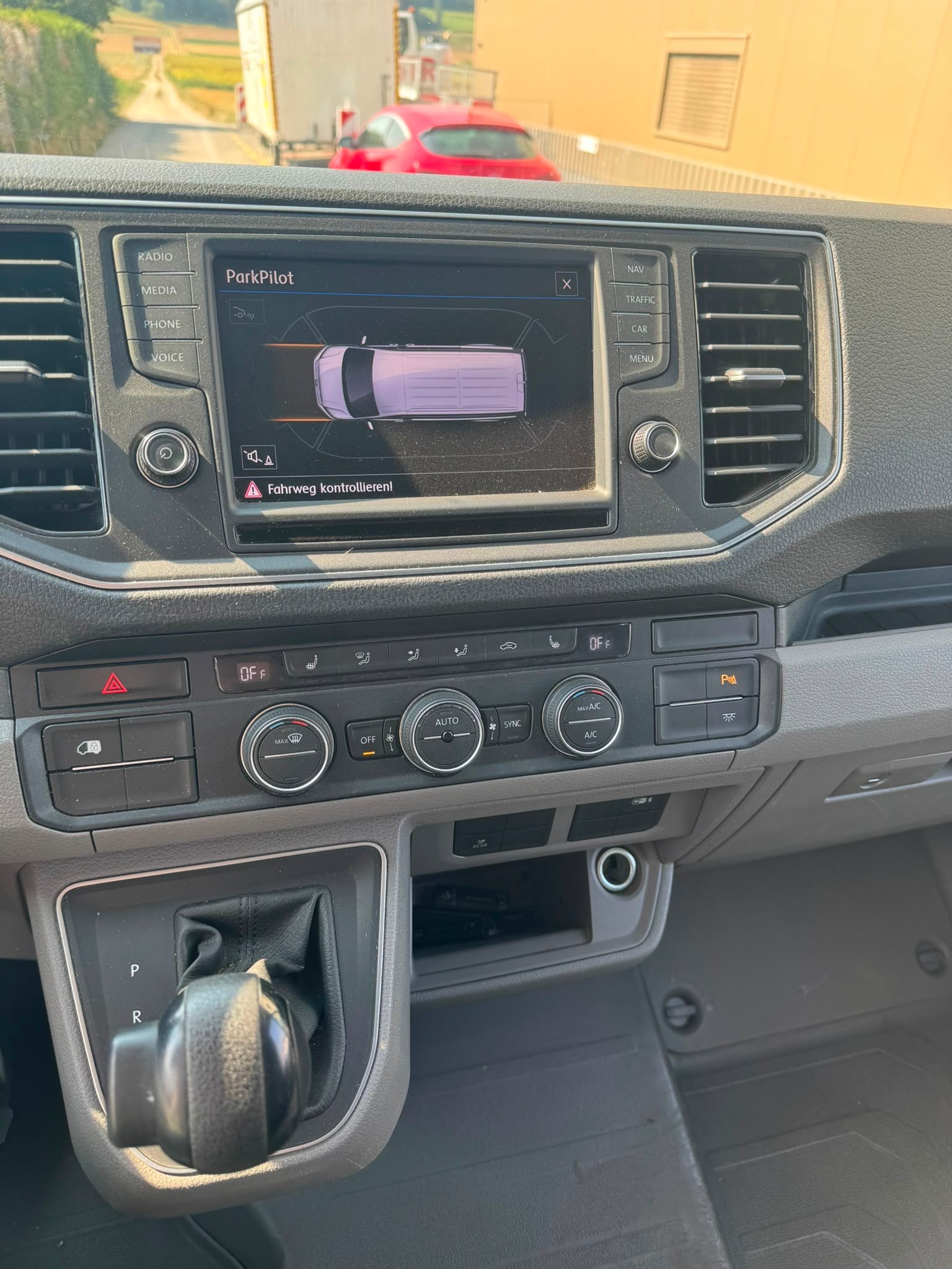 VW e-Crafter 35-image-8