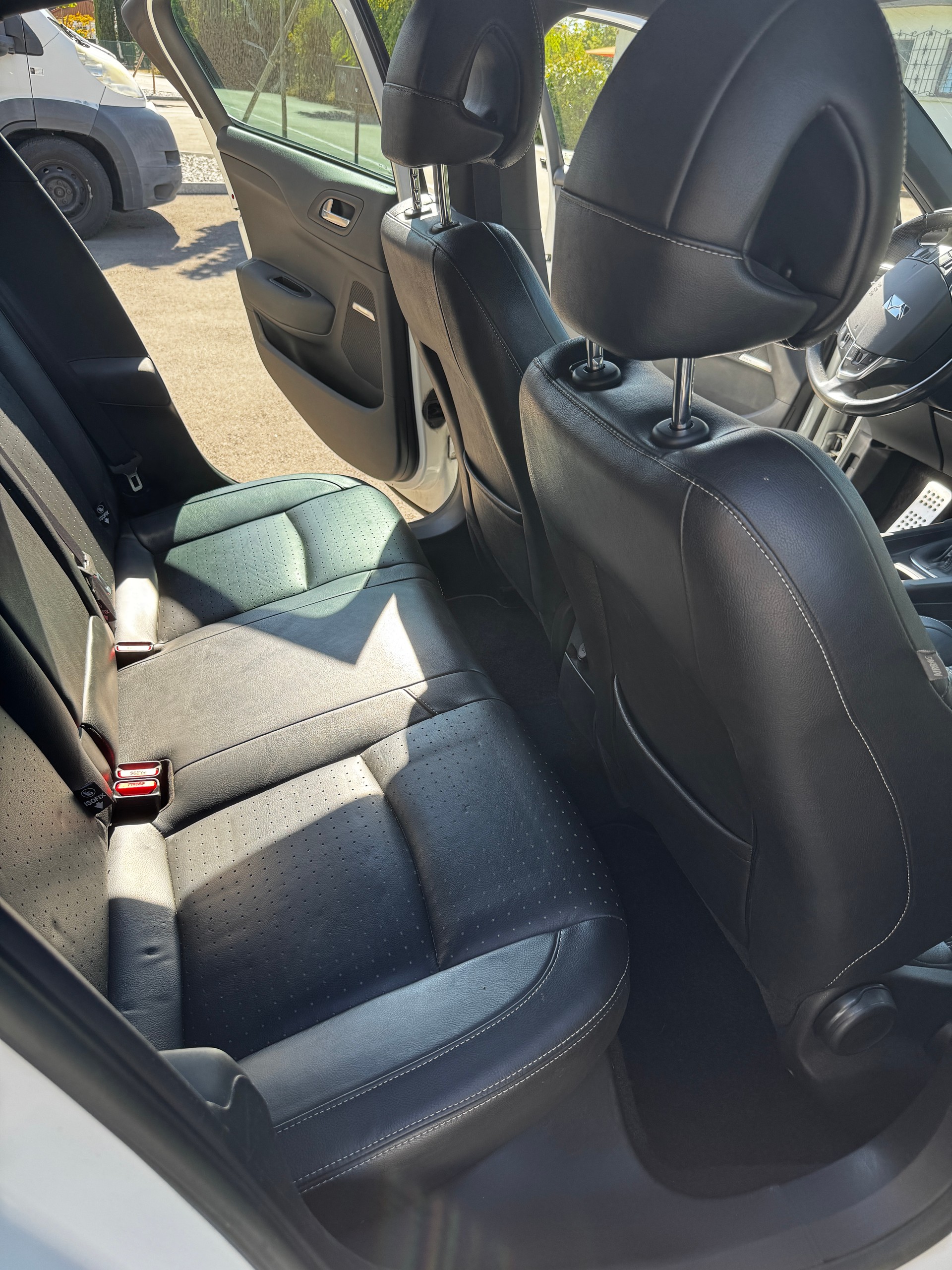 DS AUTOMOBILES 1.6 THP 200 Sport Chic-image-4