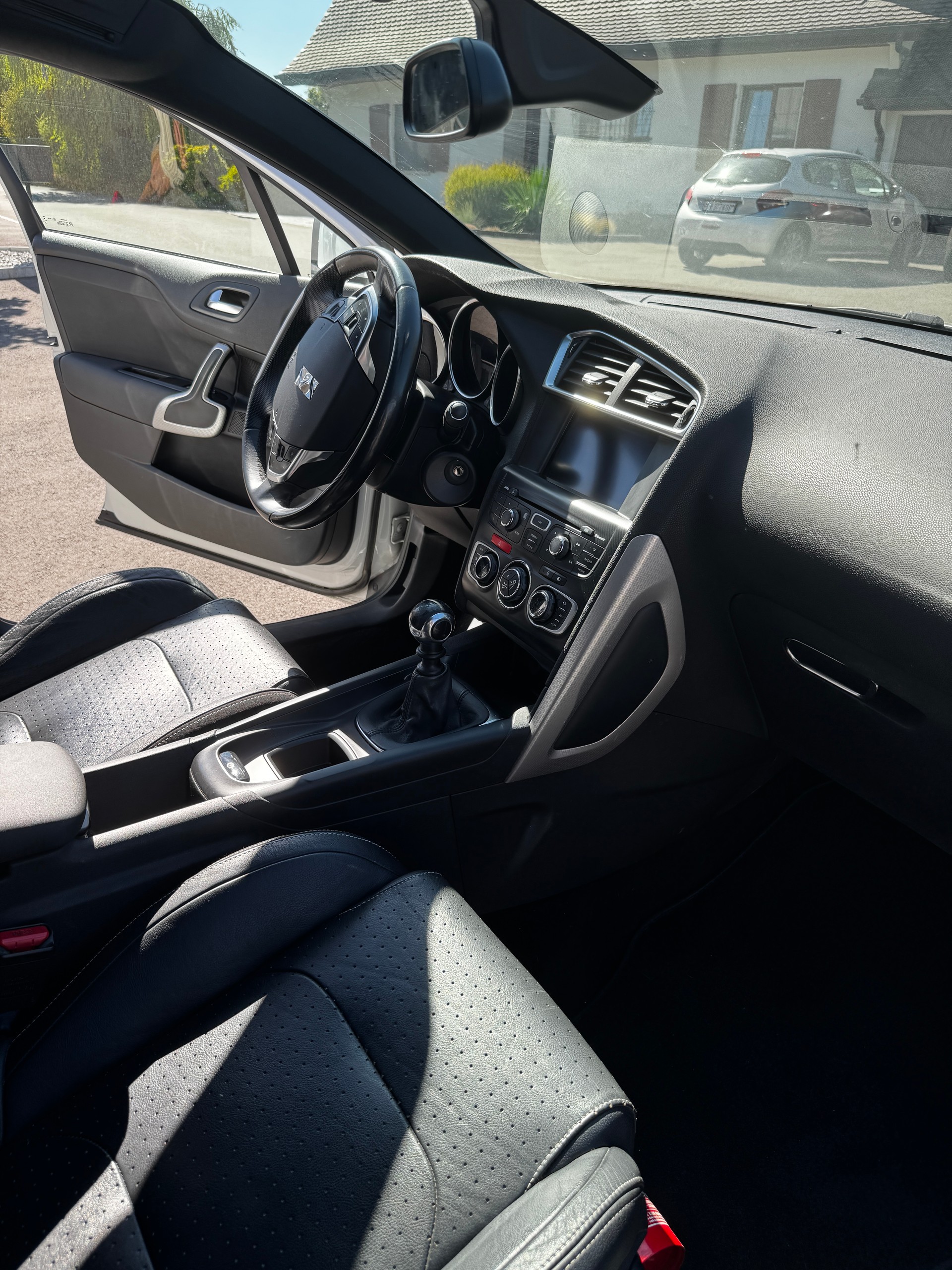 DS AUTOMOBILES 1.6 THP 200 Sport Chic-image-3