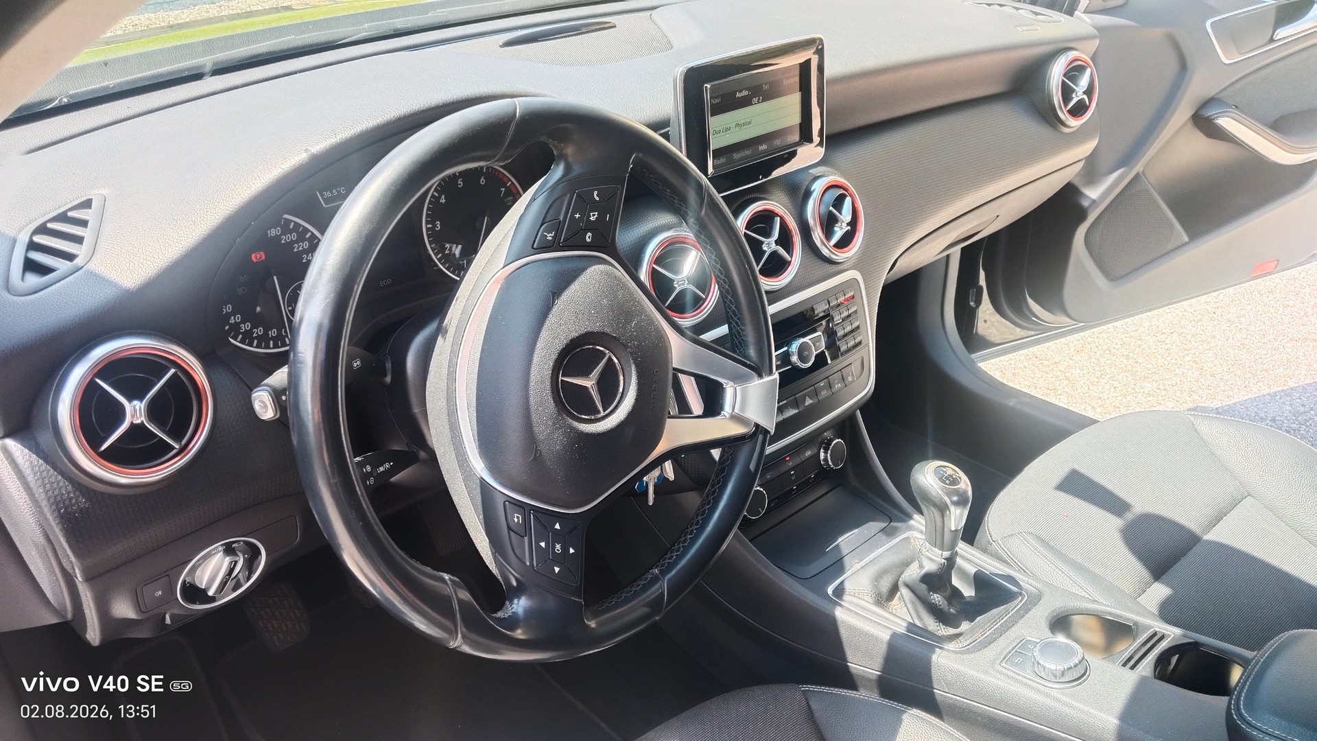 MERCEDES-BENZ A 200 Style-image-3