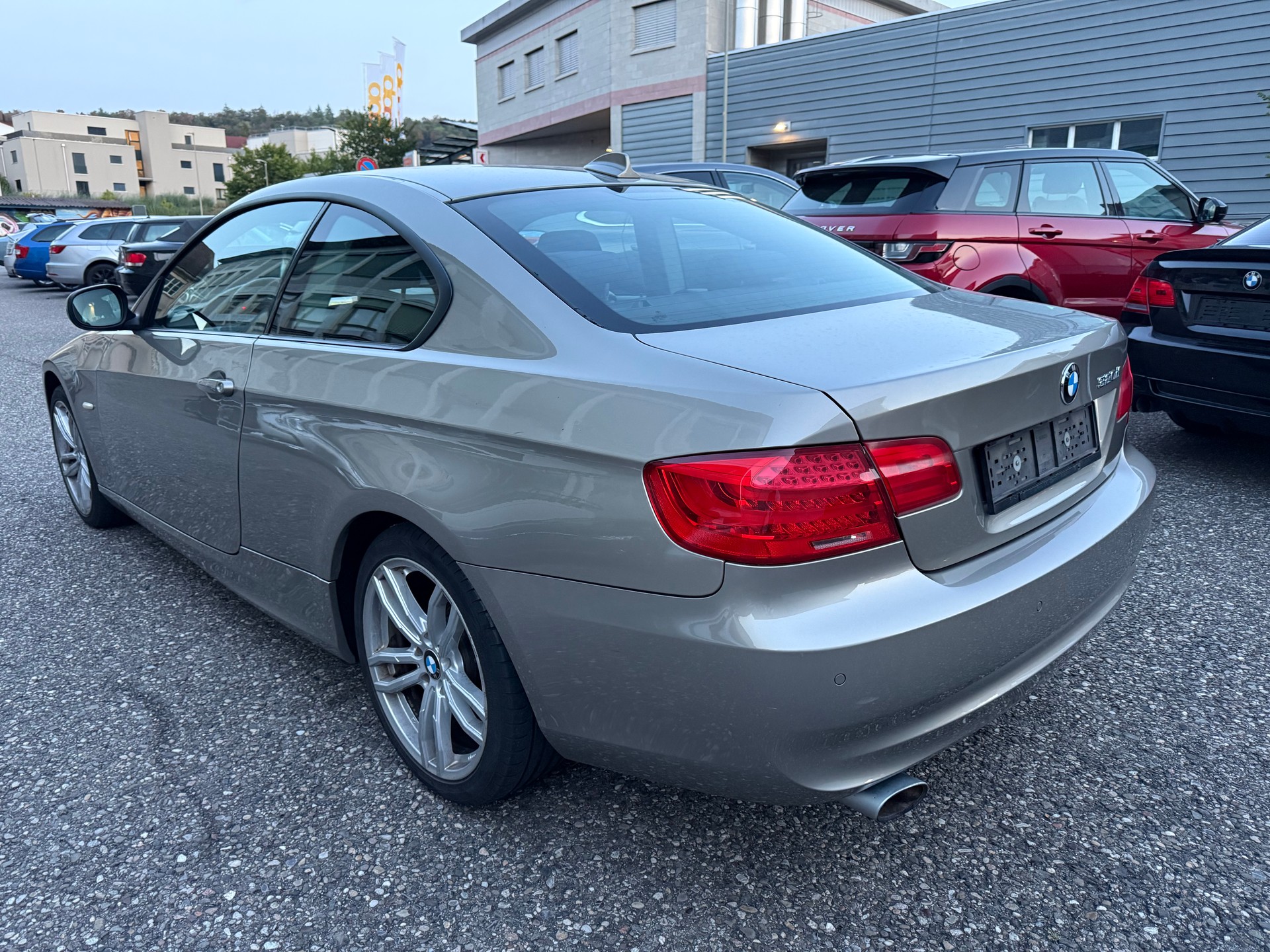 BMW 320d xDrive Coupé Steptronic-image-5