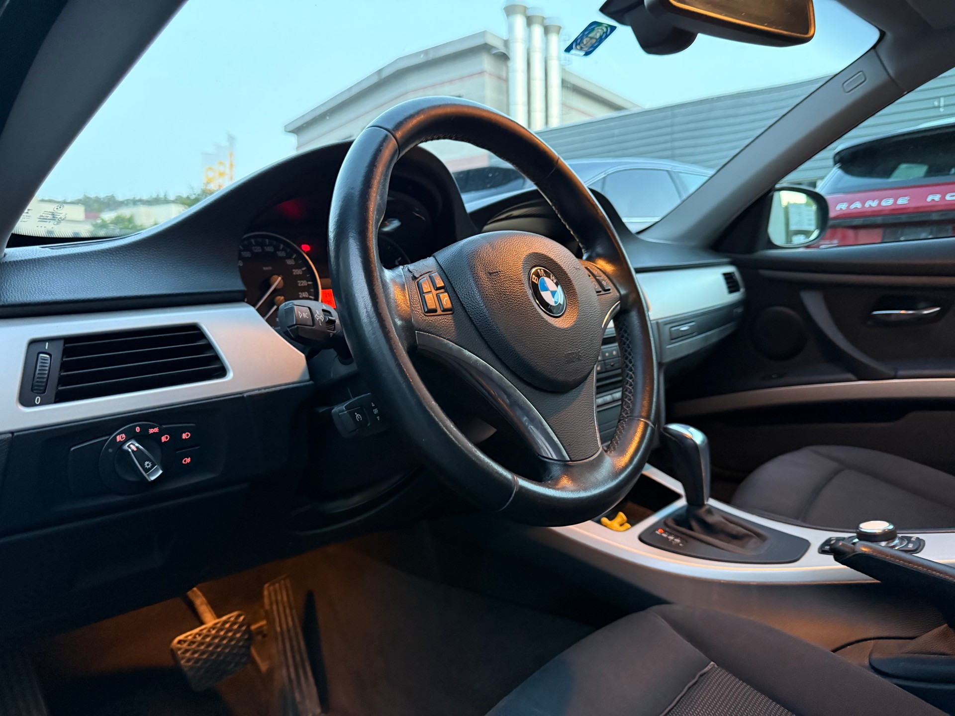 BMW 320d xDrive Coupé Steptronic-image-8