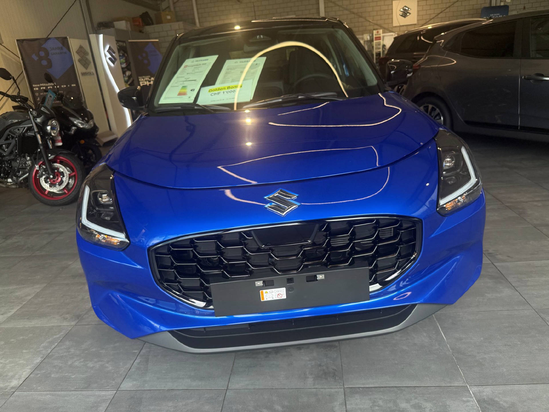 SUZUKI Swift 1.2 Compact Top Hybrid-image-4