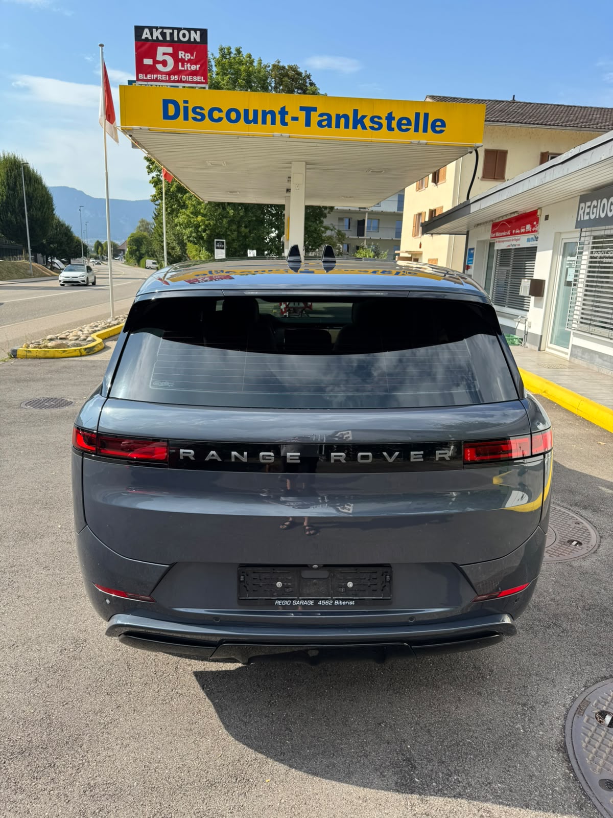 LAND ROVER Range Rover Sport D250 3.0 TD6 MHEV Dynamic SE Automatic-image-3