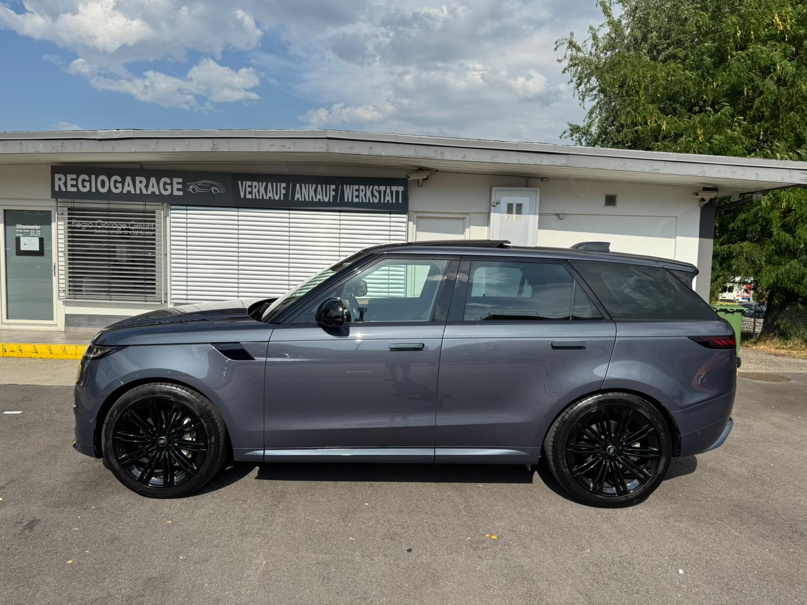 LAND ROVER Range Rover Sport D250 3.0 TD6 MHEV Dynamic SE Automatic-image-1
