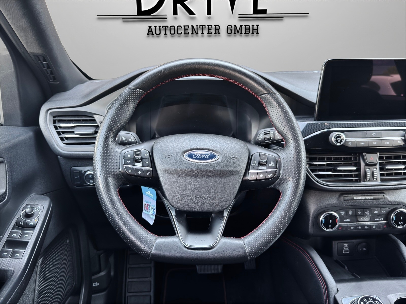 FORD Kuga 2.5 FHEV ST-Line X 4WD-image-9