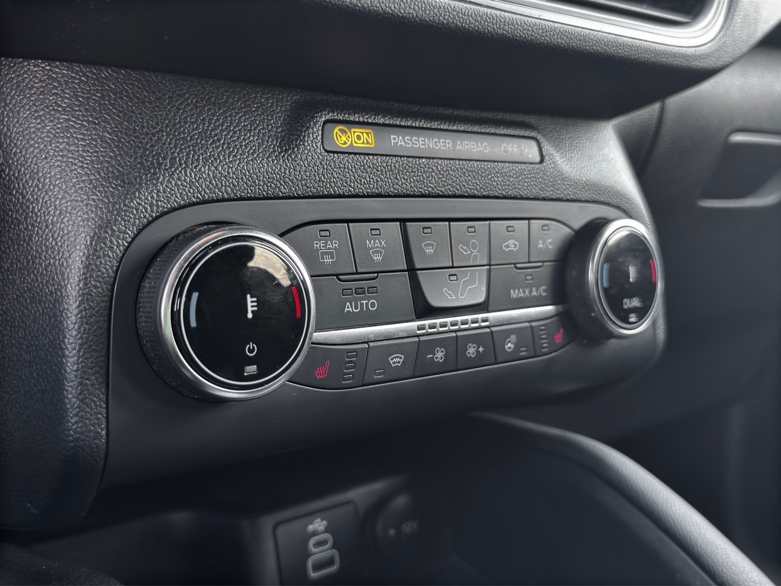 FORD Kuga 2.5 FHEV ST-Line X 4WD-image-17