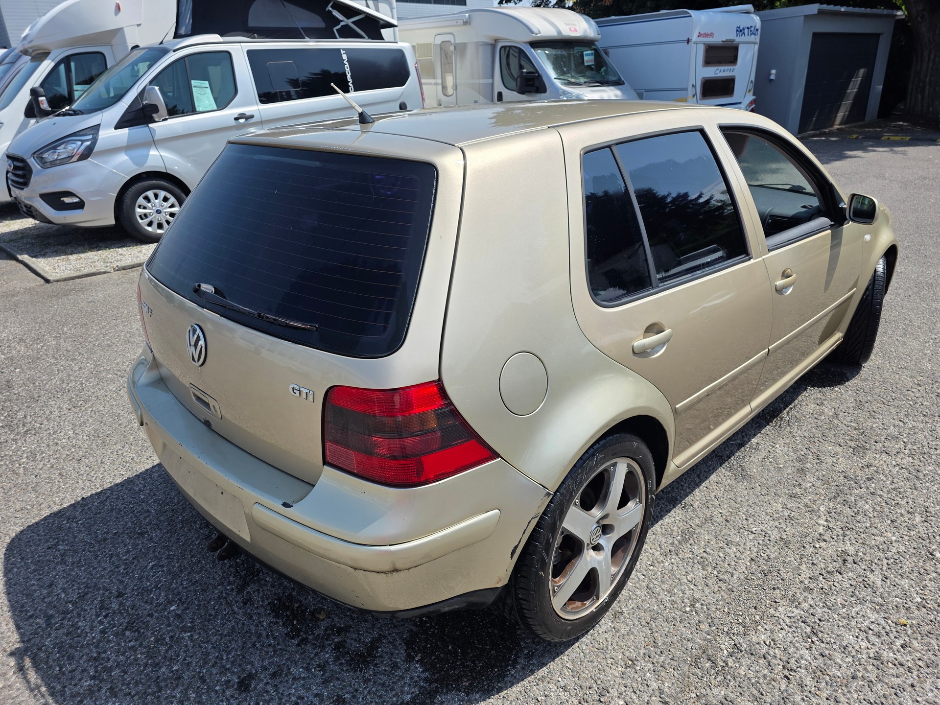 VW Golf 1.8 T GTI-image-4