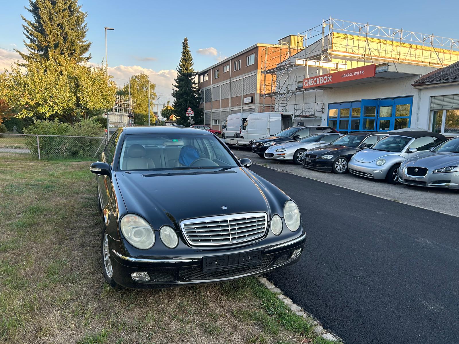 MERCEDES-BENZ E 240 Elégance-image-5