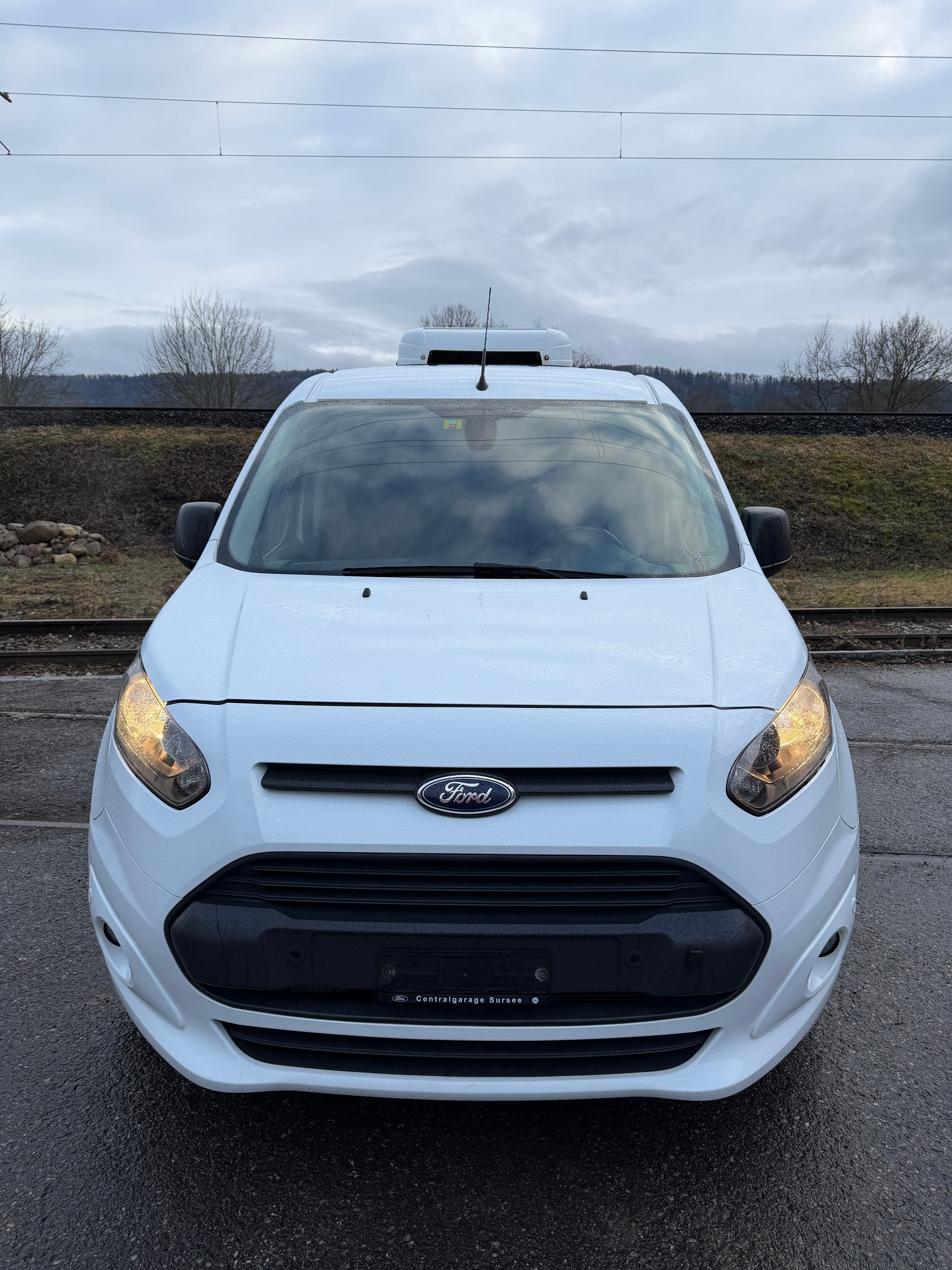 FORD Transit Connect Kühlkasten 1.5 TDCi Automat-image-1