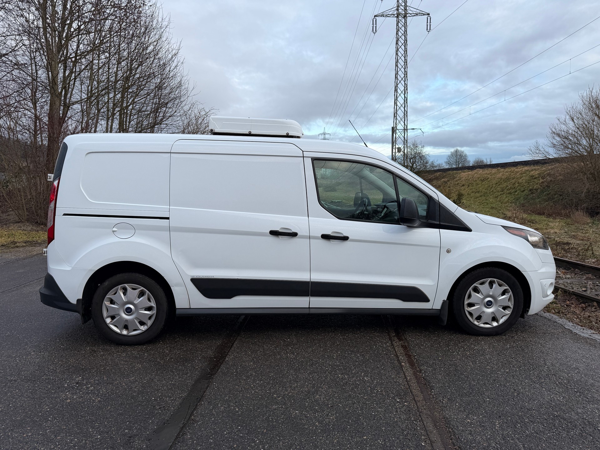 FORD Transit Connect Kühlkasten 1.5 TDCi Automat-image-5
