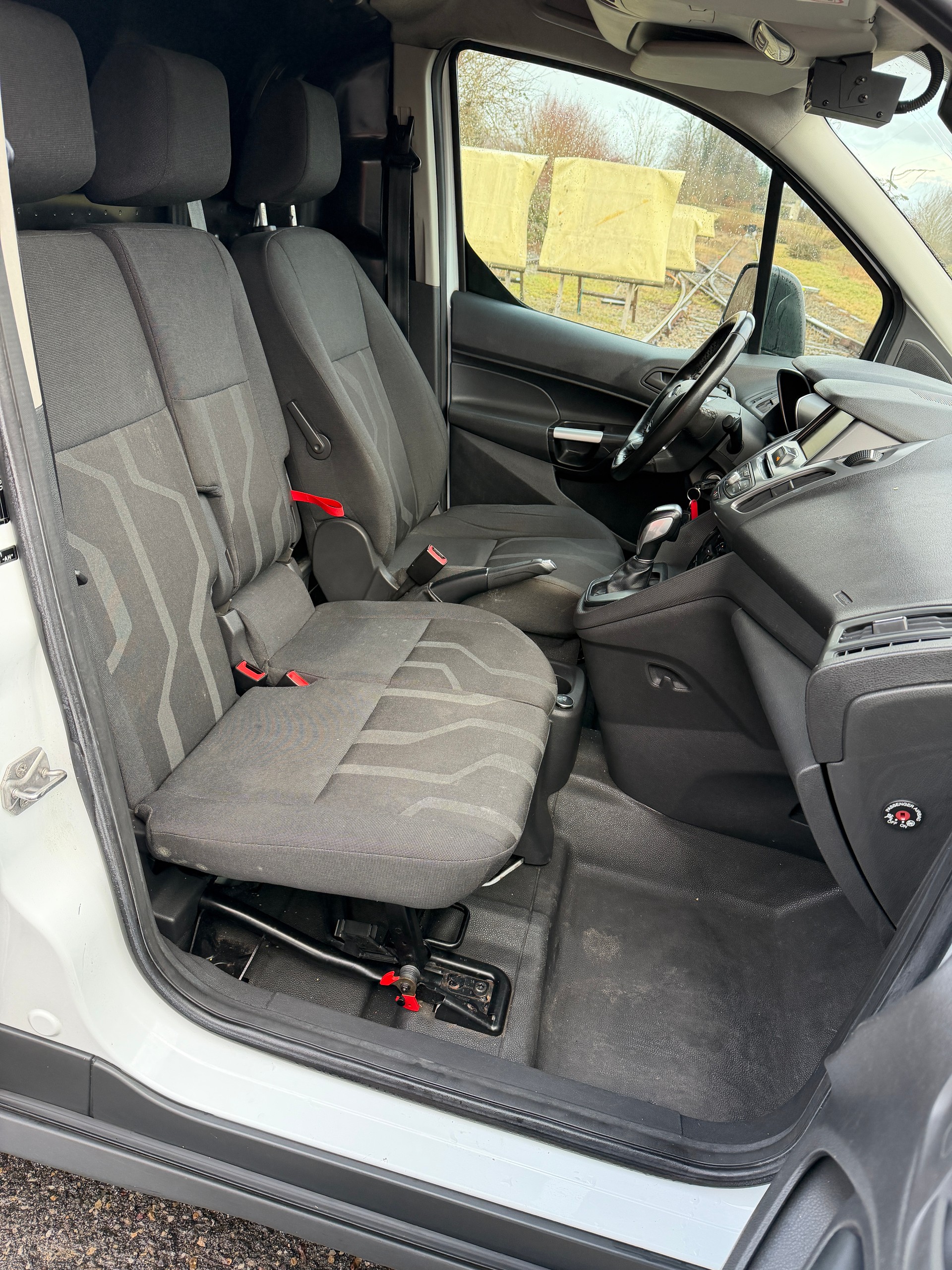 FORD Transit Connect Kühlkasten 1.5 TDCi Automat-image-10
