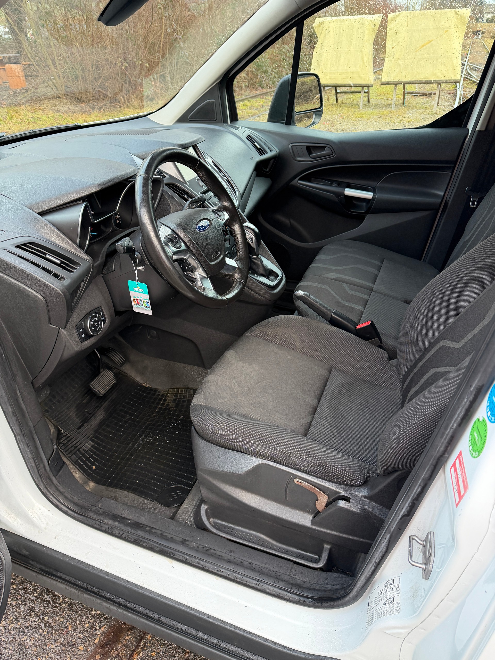 FORD Transit Connect Kühlkasten 1.5 TDCi Automat-image-13