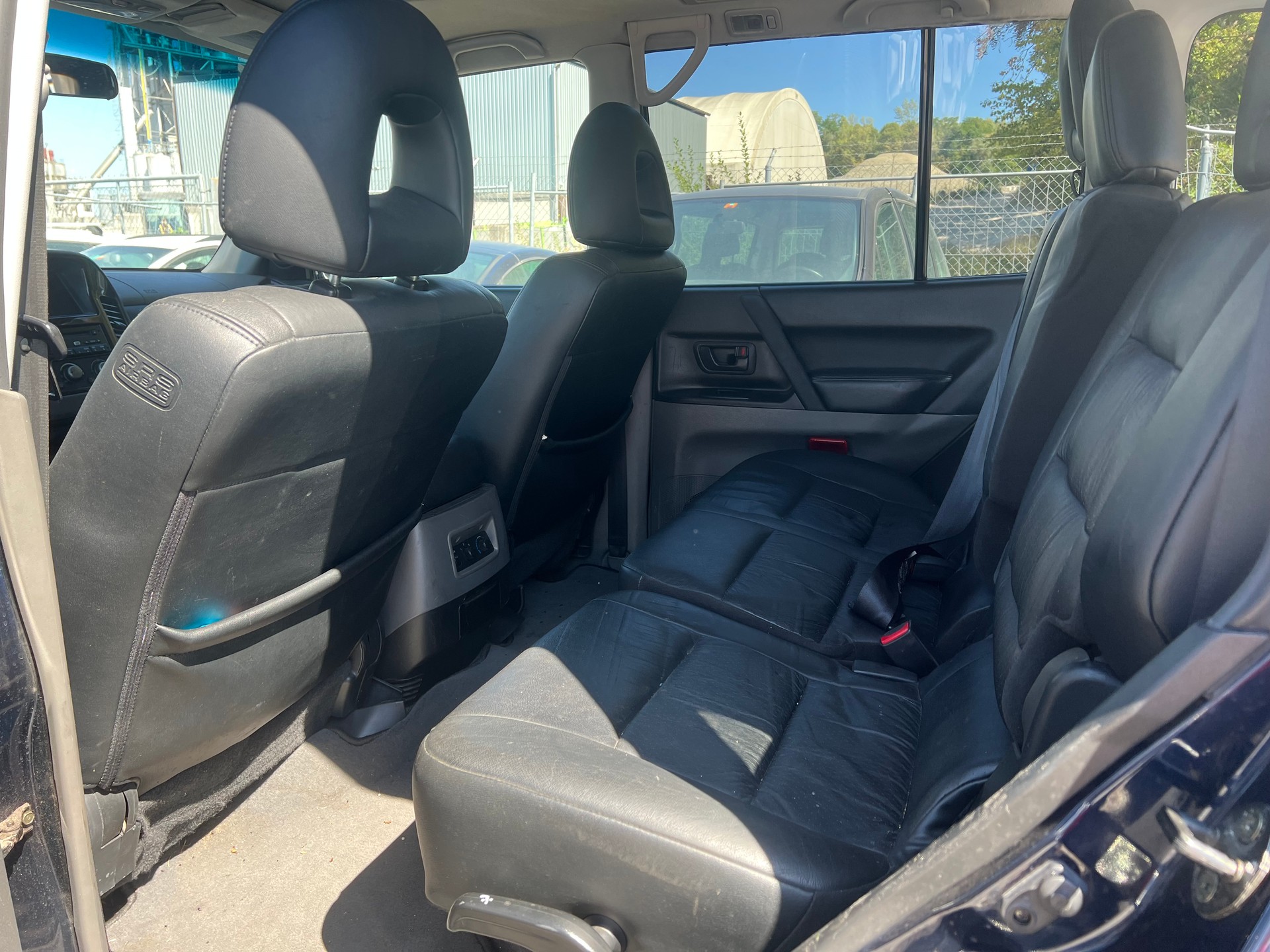 MITSUBISHI Pajero 3.5 Premium (Edition)-image-5