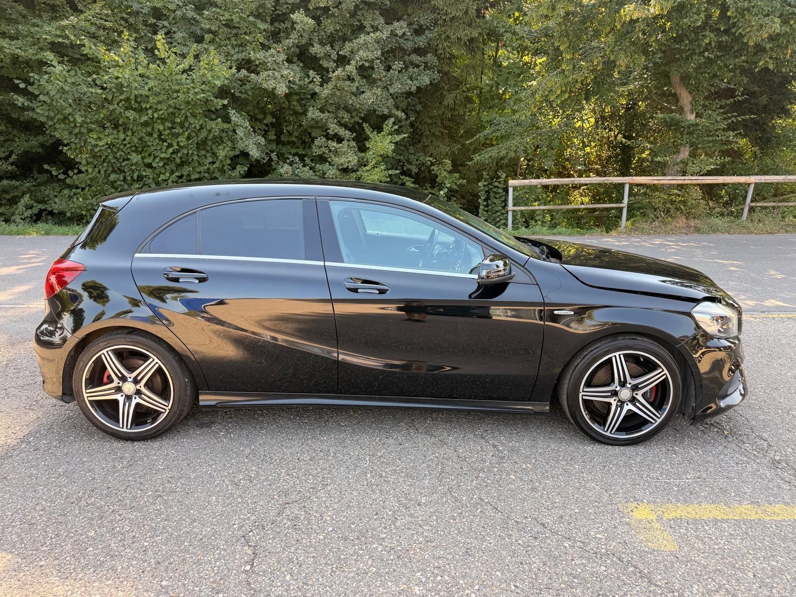 MERCEDES-BENZ A 250 Sport 4Matic 7G-DCT-image-2