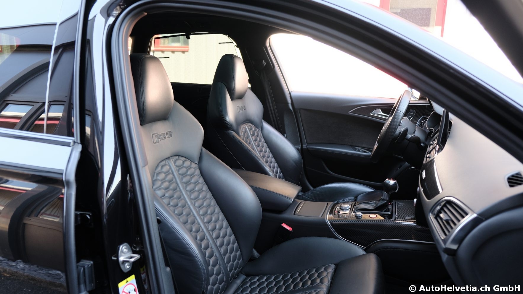 AUDI RS6 Avant 4.0 TFSI V8 performance quattro-image-20
