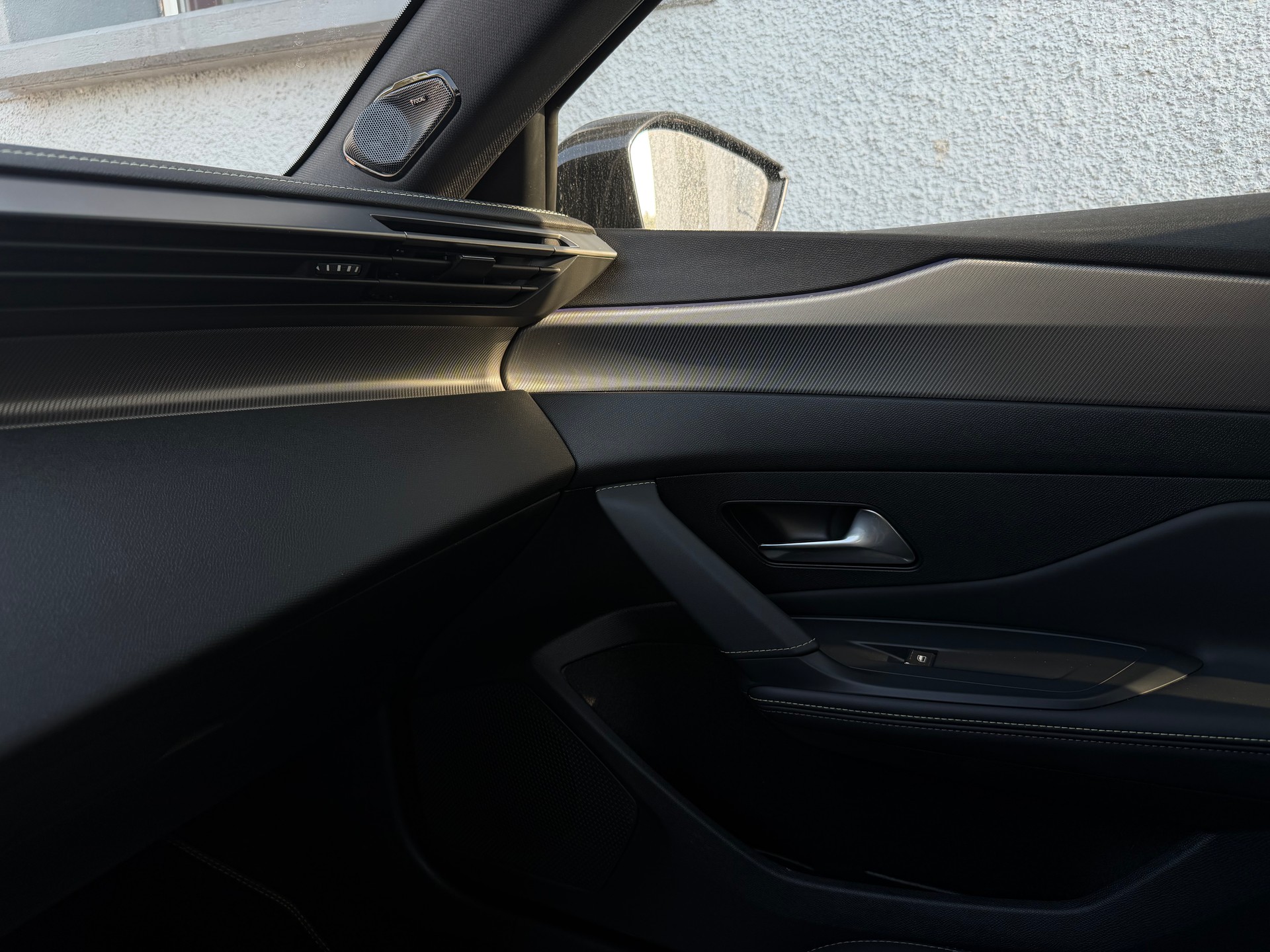 PEUGEOT 308 1.6 PHEV 180 GT-image-12