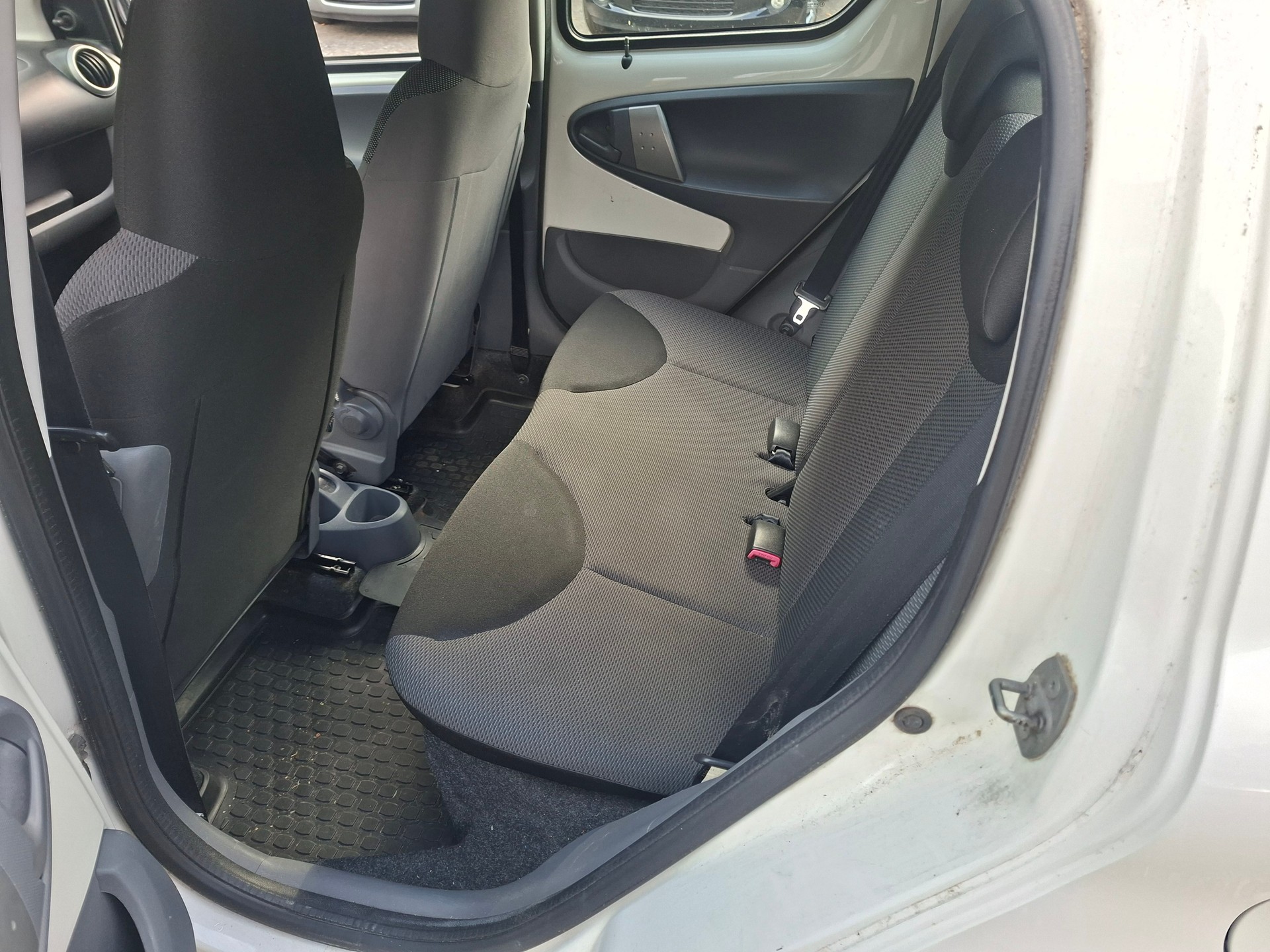 TOYOTA Aygo 1.0 Linea Luna-image-13