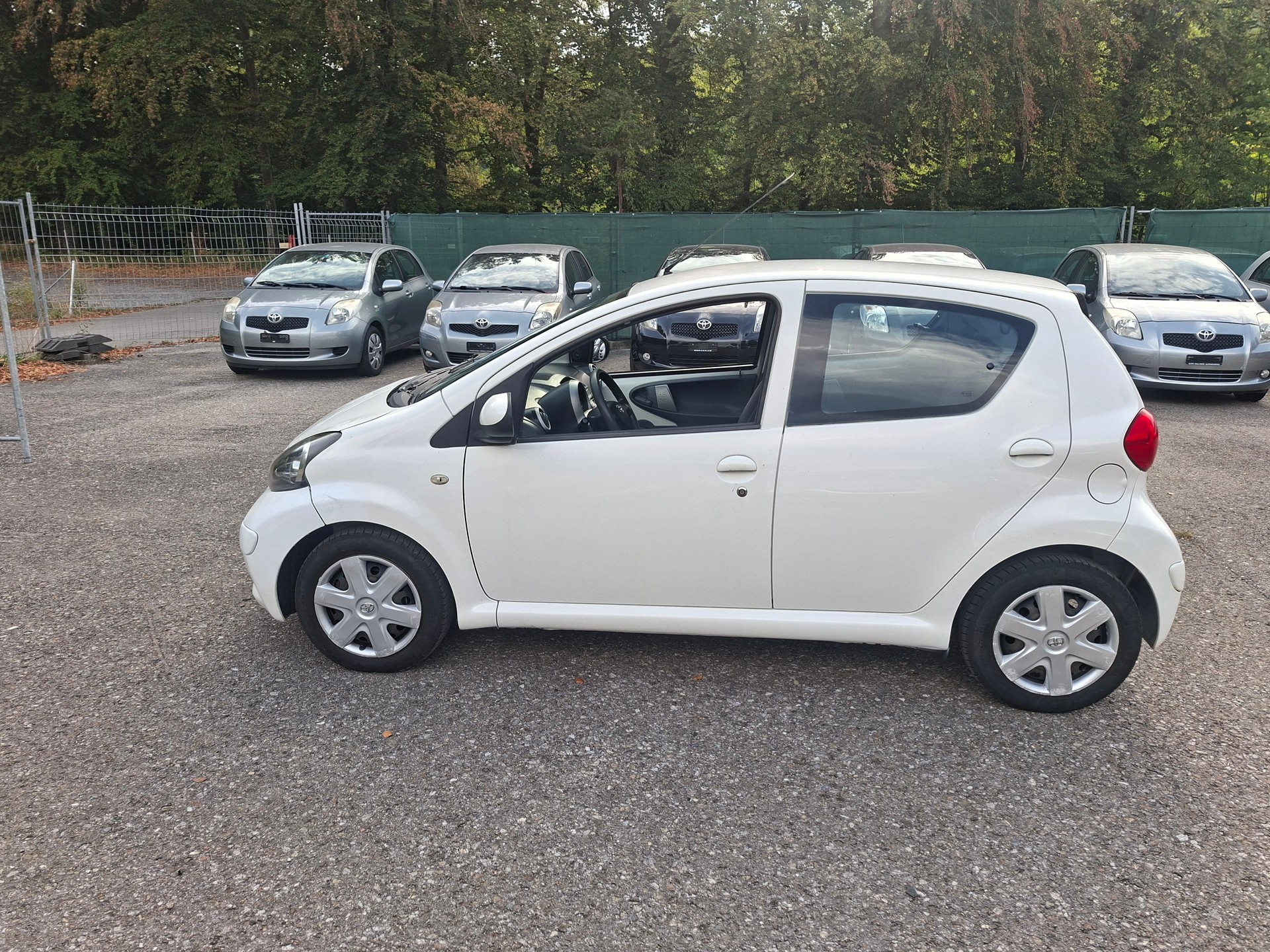 TOYOTA Aygo 1.0 Linea Luna-image-9